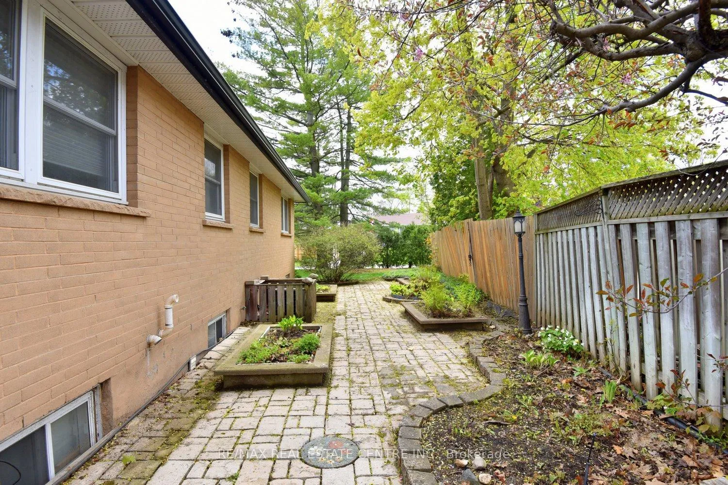 Photo 30 of 5409 Croydon Road, Burlington, Appleby — HOMEH