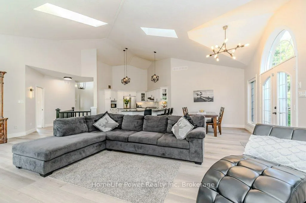 Photo 9 of 16 Elderberry Court, Guelph, Pineridge/Westminster Woods — HOMEH
