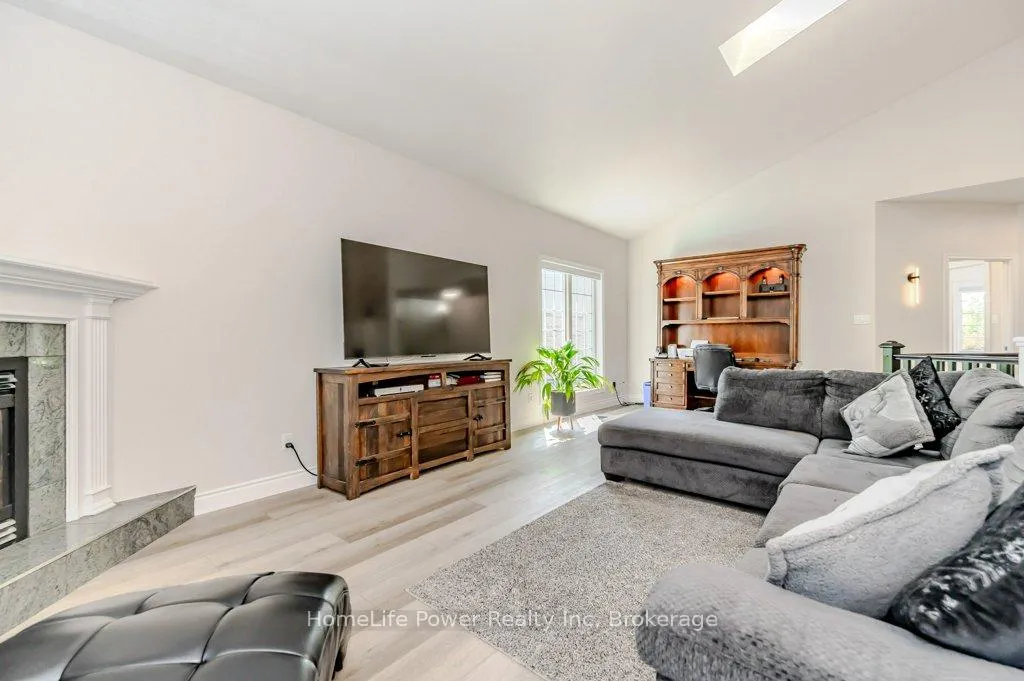 Photo 11 of 16 Elderberry Court, Guelph, Pineridge/Westminster Woods — HOMEH