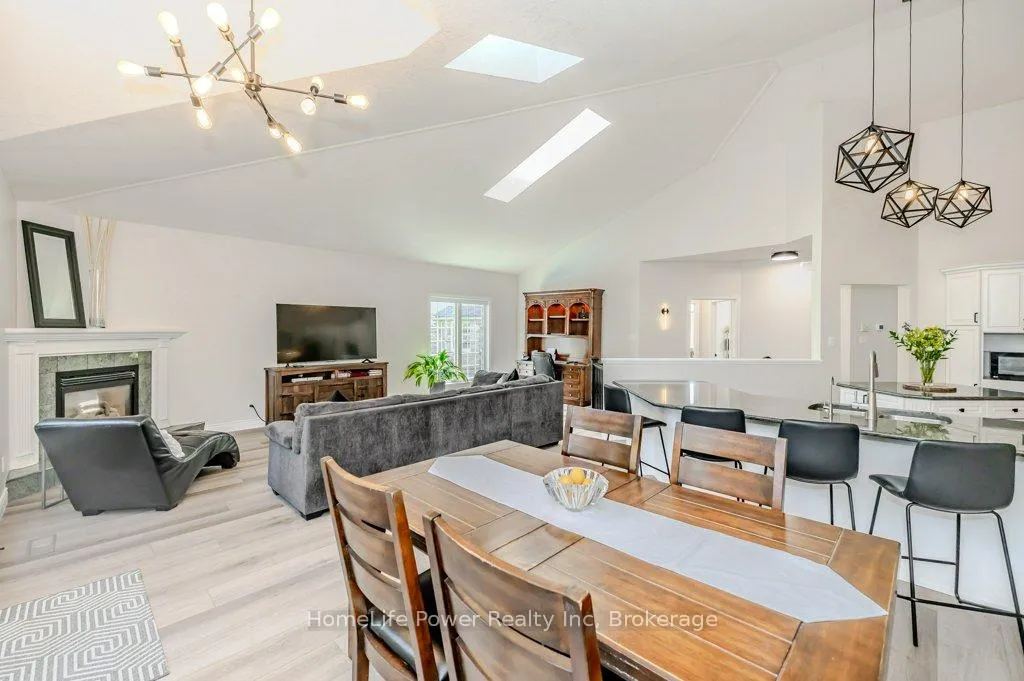 Photo 14 of 16 Elderberry Court, Guelph, Pineridge/Westminster Woods — HOMEH