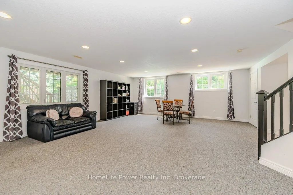 Photo 32 of 16 Elderberry Court, Guelph, Pineridge/Westminster Woods — HOMEH