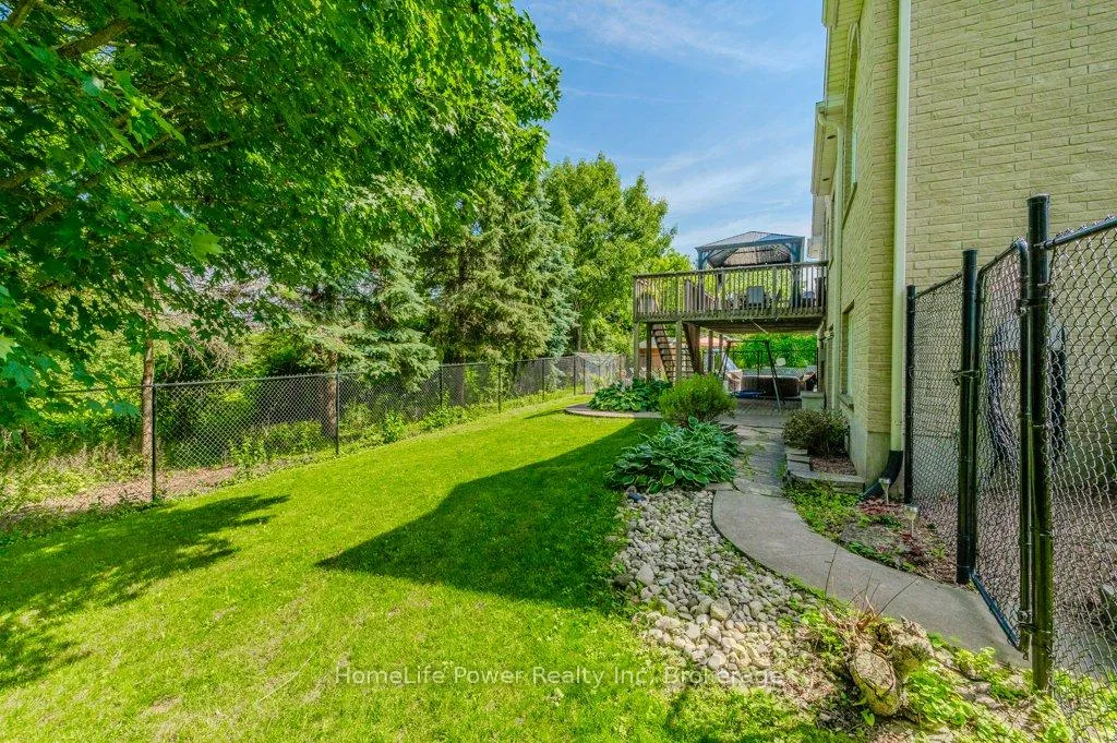 Photo 45 of 16 Elderberry Court, Guelph, Pineridge/Westminster Woods — HOMEH