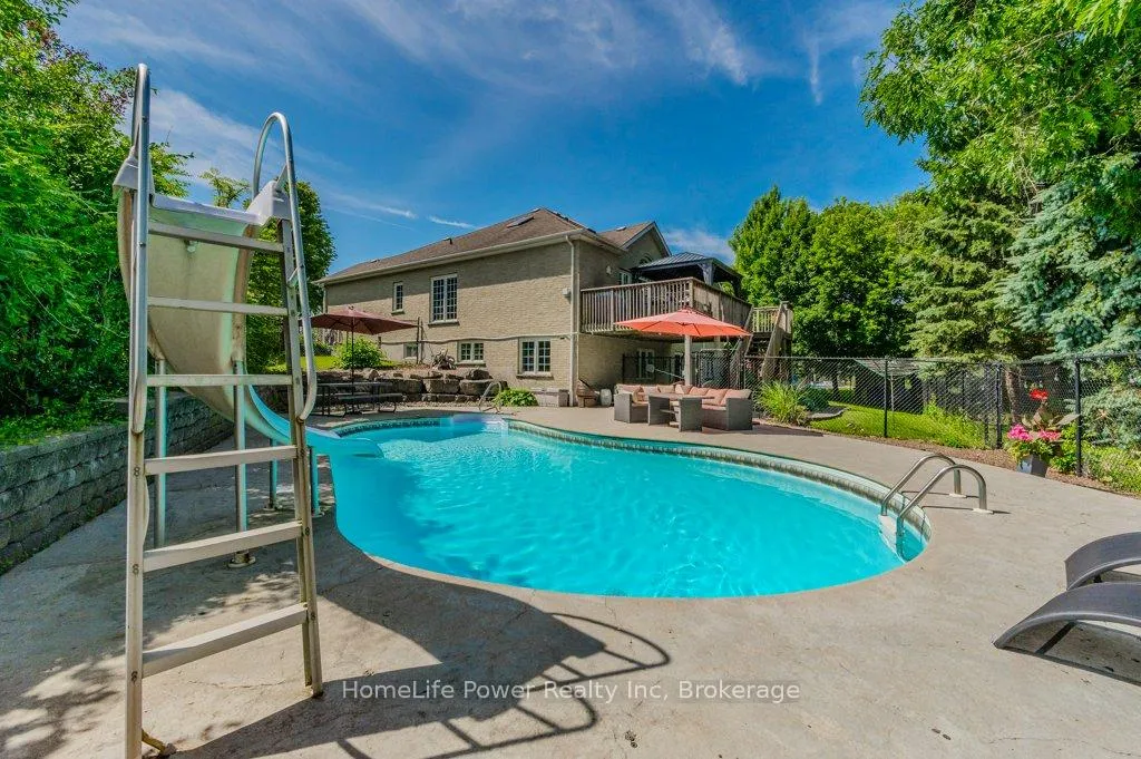 Photo 47 of 16 Elderberry Court, Guelph, Pineridge/Westminster Woods — HOMEH