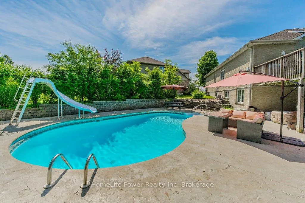 Photo 48 of 16 Elderberry Court, Guelph, Pineridge/Westminster Woods — HOMEH
