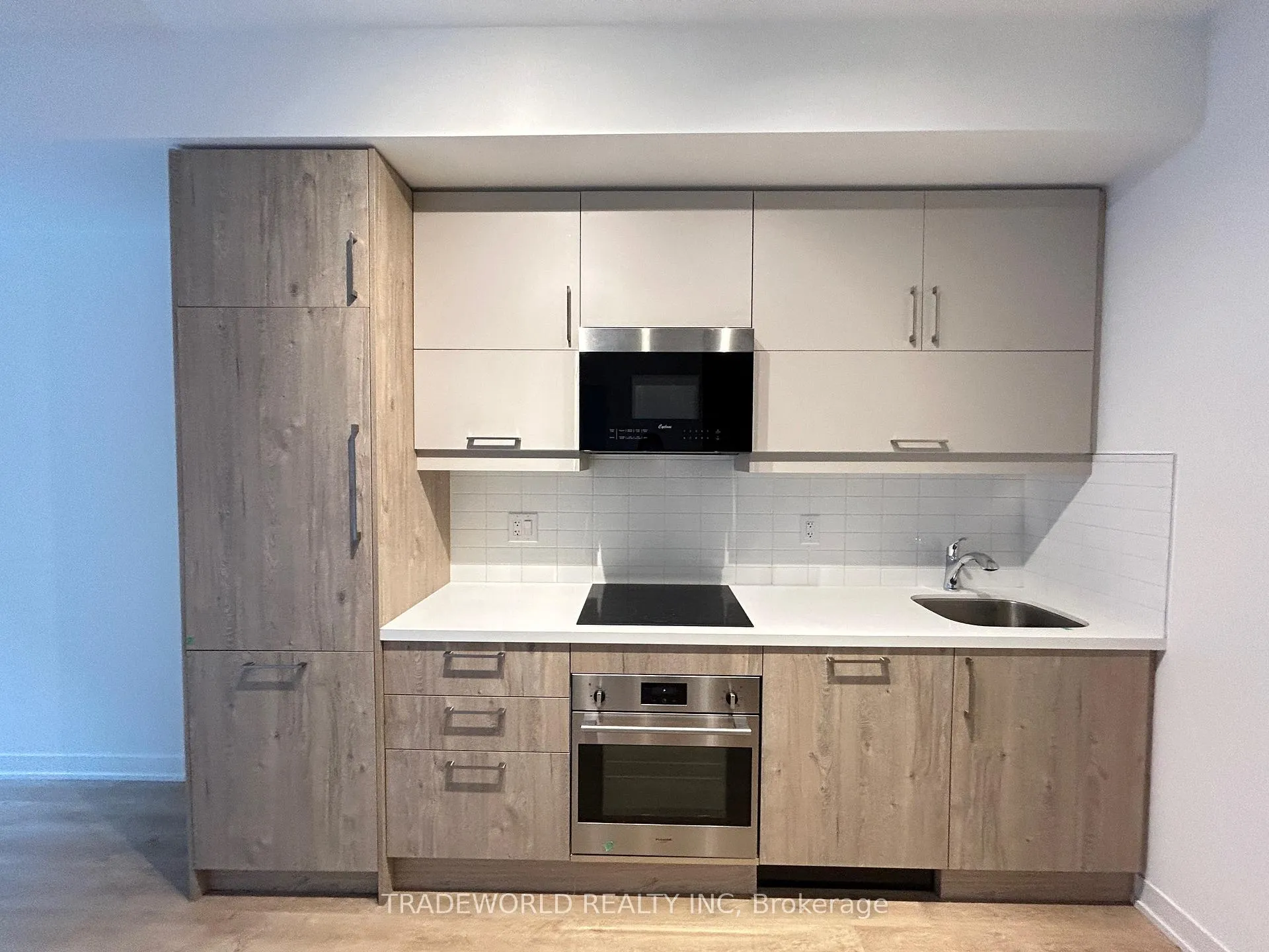 Photo 3 of Unit 508, 8119 Birchmount Road, Markham, Unionville — HOMEH