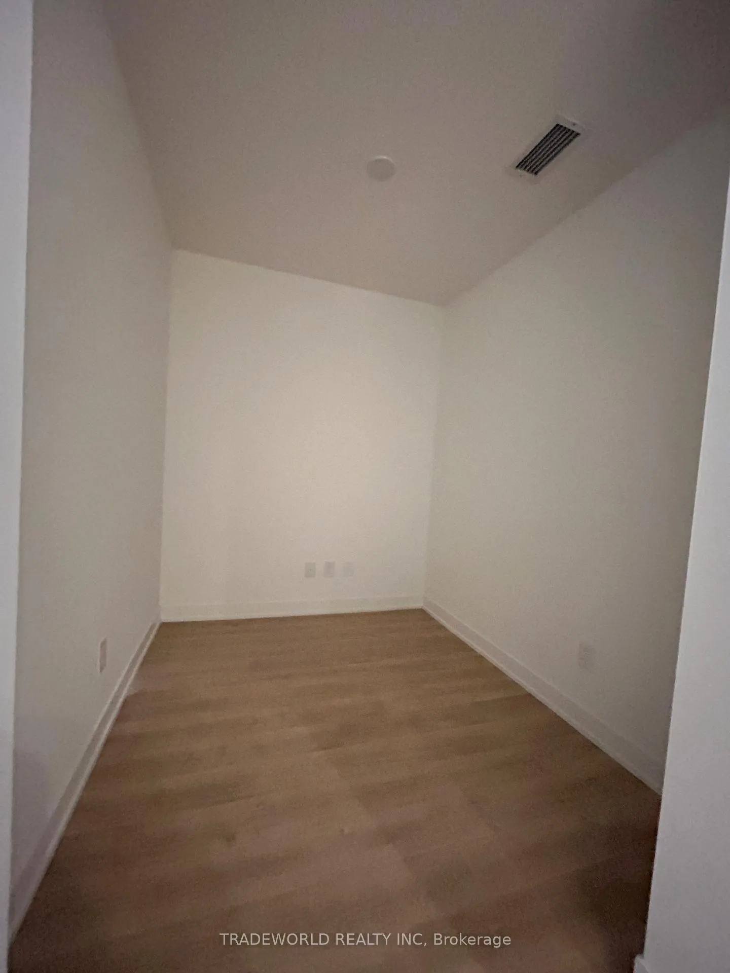 Photo 6 of Unit 508, 8119 Birchmount Road, Markham, Unionville — HOMEH