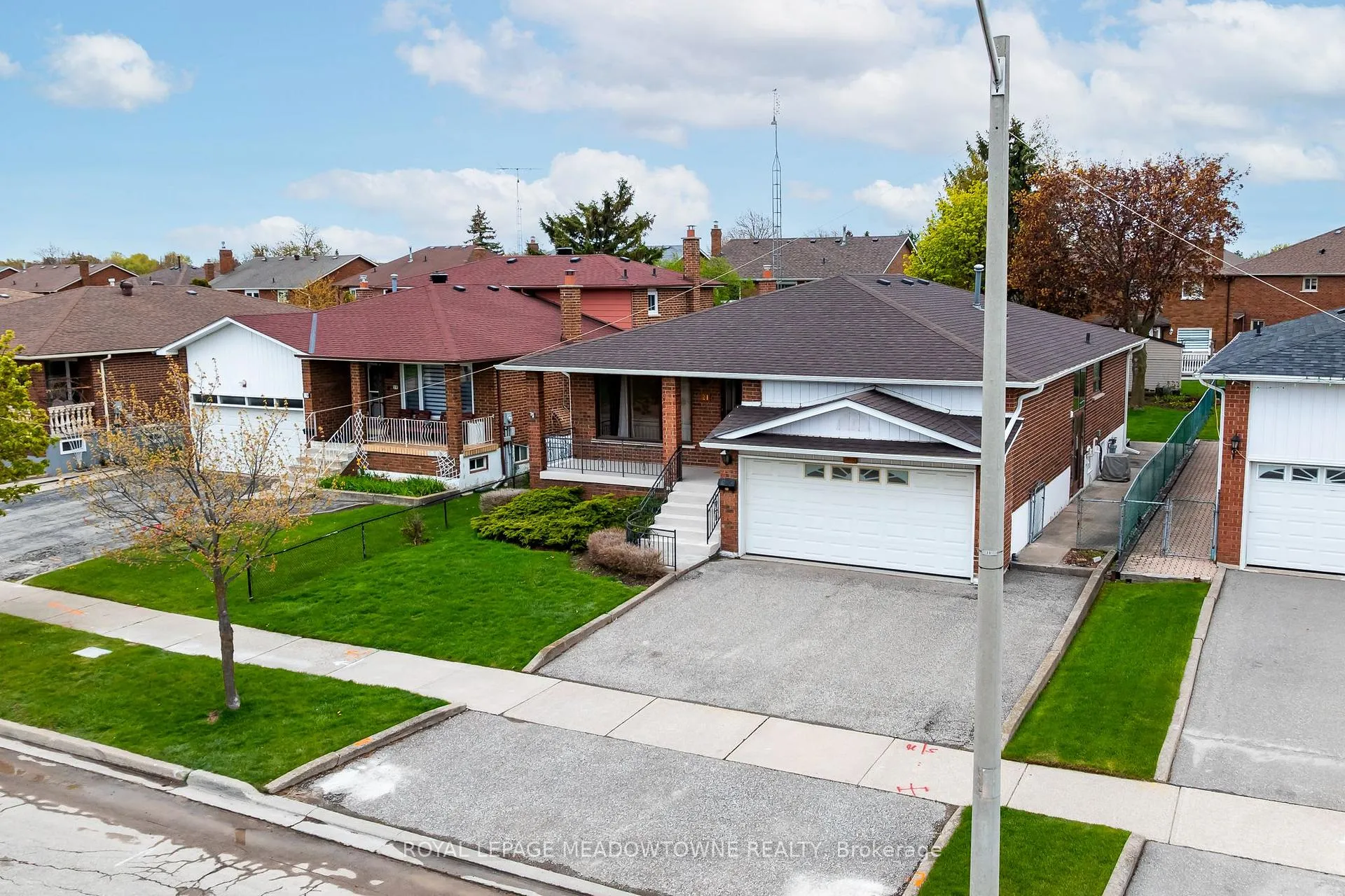 Photo 2 of 21 Leander Street, Brampton, Westgate — HOMEH