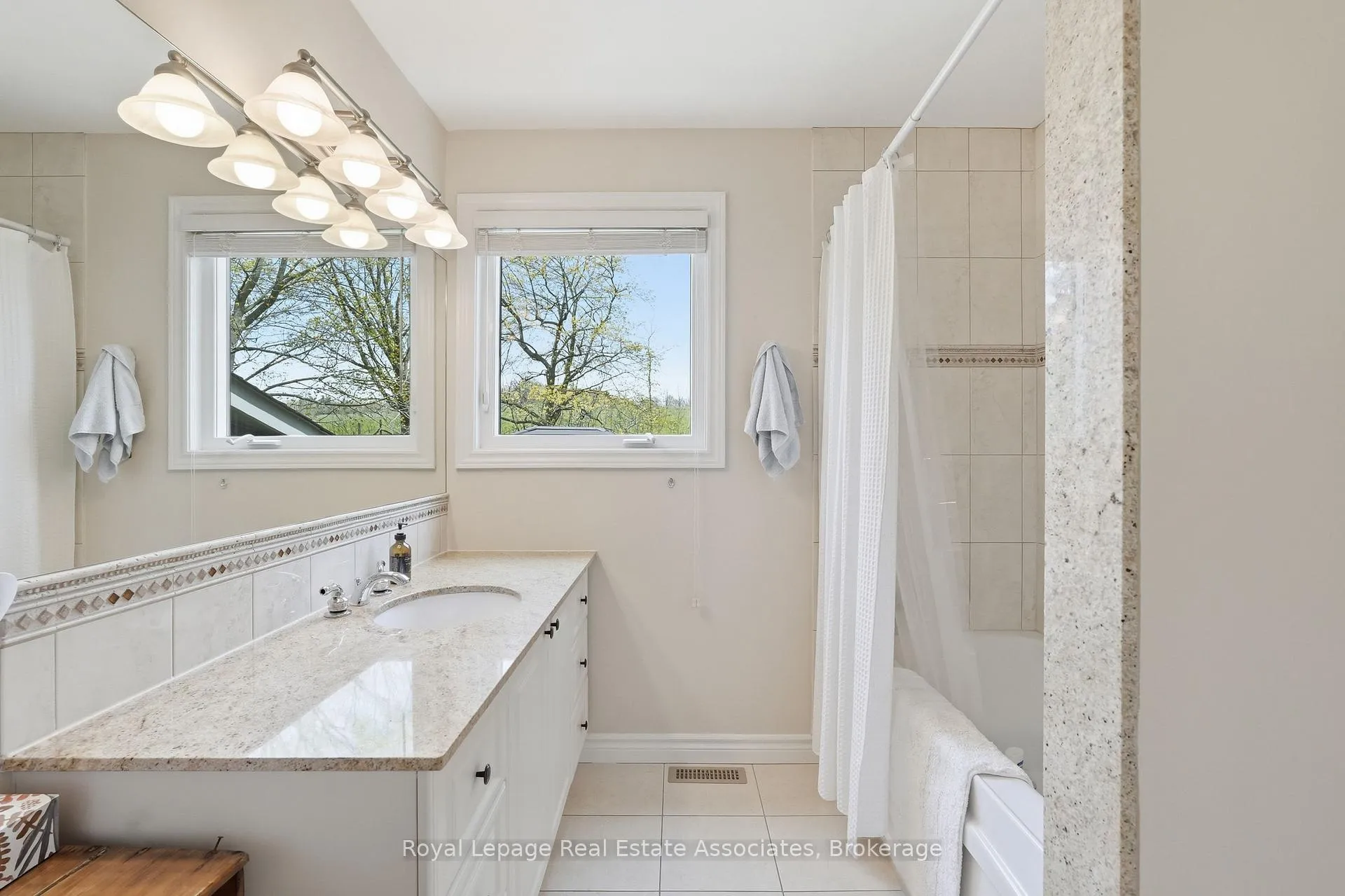 Photo 27 of 12136 6 Line, Halton Hills, Limehouse — HOMEH