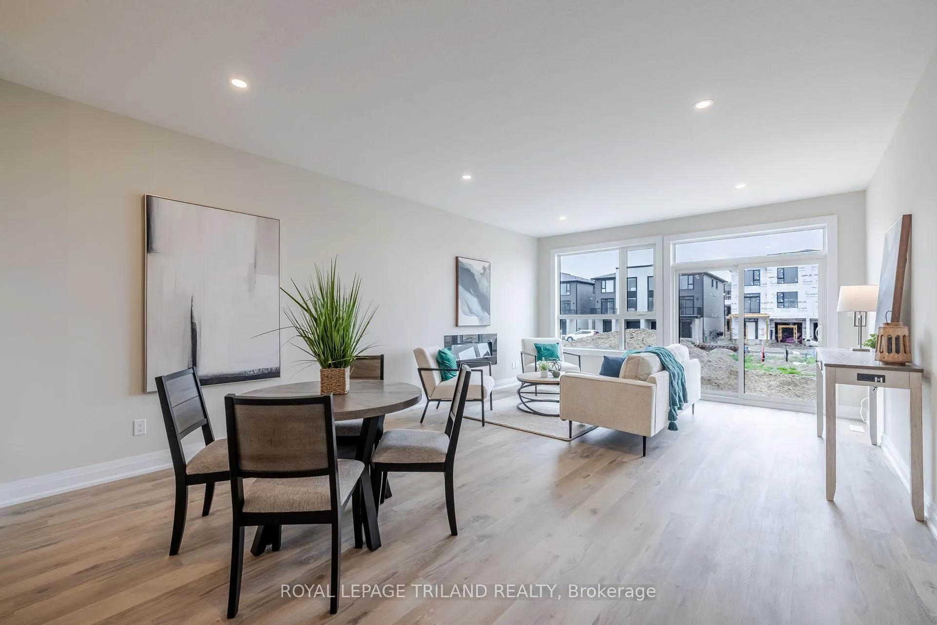 Photo 15 of 778 Banyan Lane, London, North E — HOMEH
