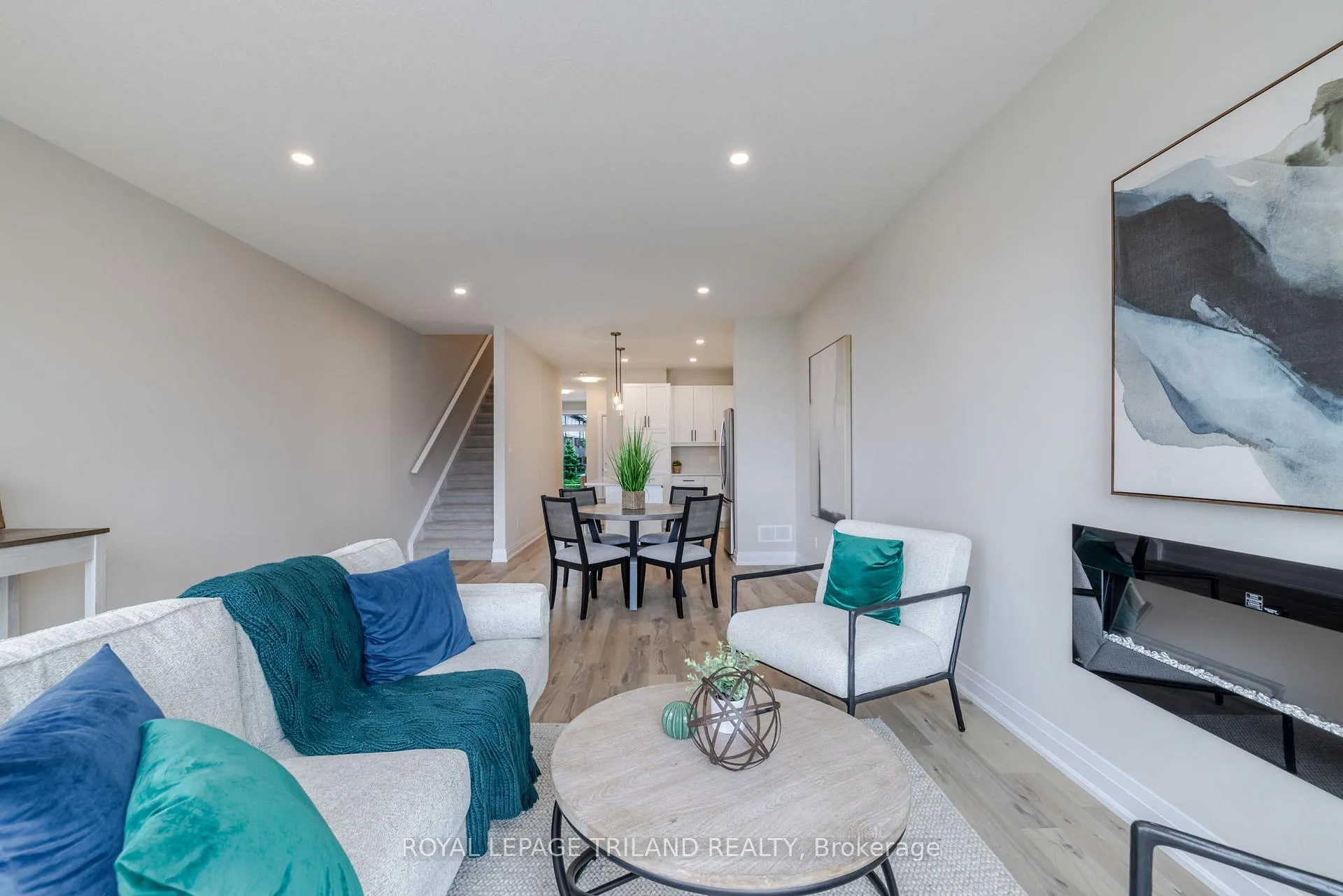 Photo 18 of 778 Banyan Lane, London, North E — HOMEH
