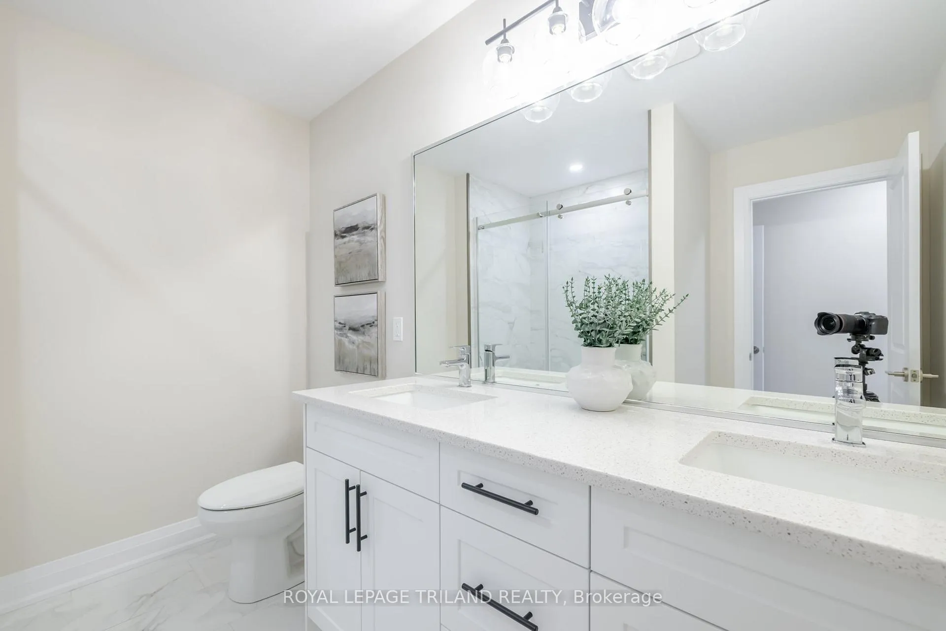 Photo 24 of 778 Banyan Lane, London, North E — HOMEH