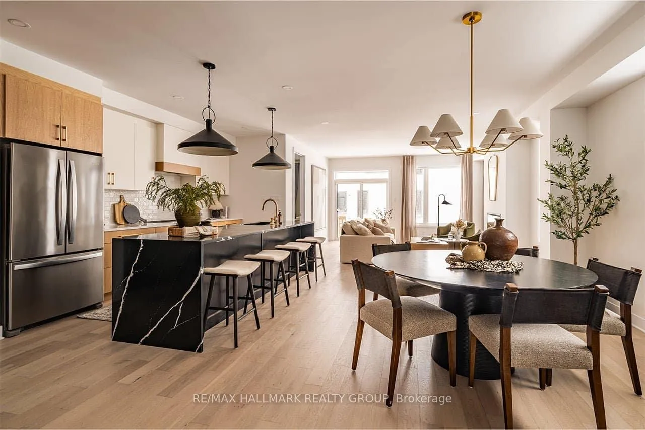 Photo 4 of 687 Persimmon Way, Ottawa, Chapel Hill South - Orleans Village — HOMEH