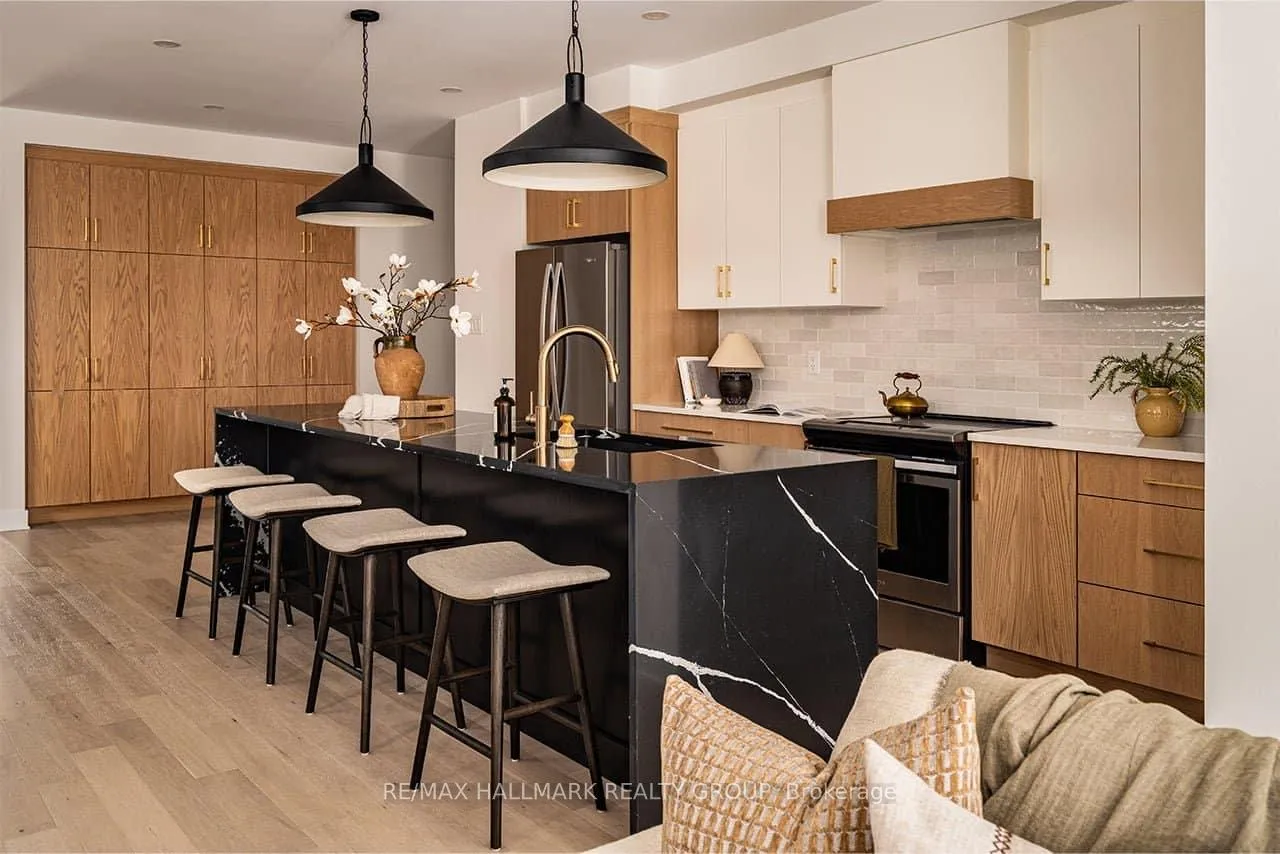 Photo 6 of 687 Persimmon Way, Ottawa, Chapel Hill South - Orleans Village — HOMEH