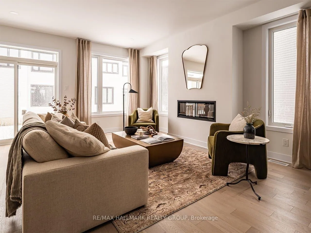 Photo 11 of 687 Persimmon Way, Ottawa, Chapel Hill South - Orleans Village — HOMEH
