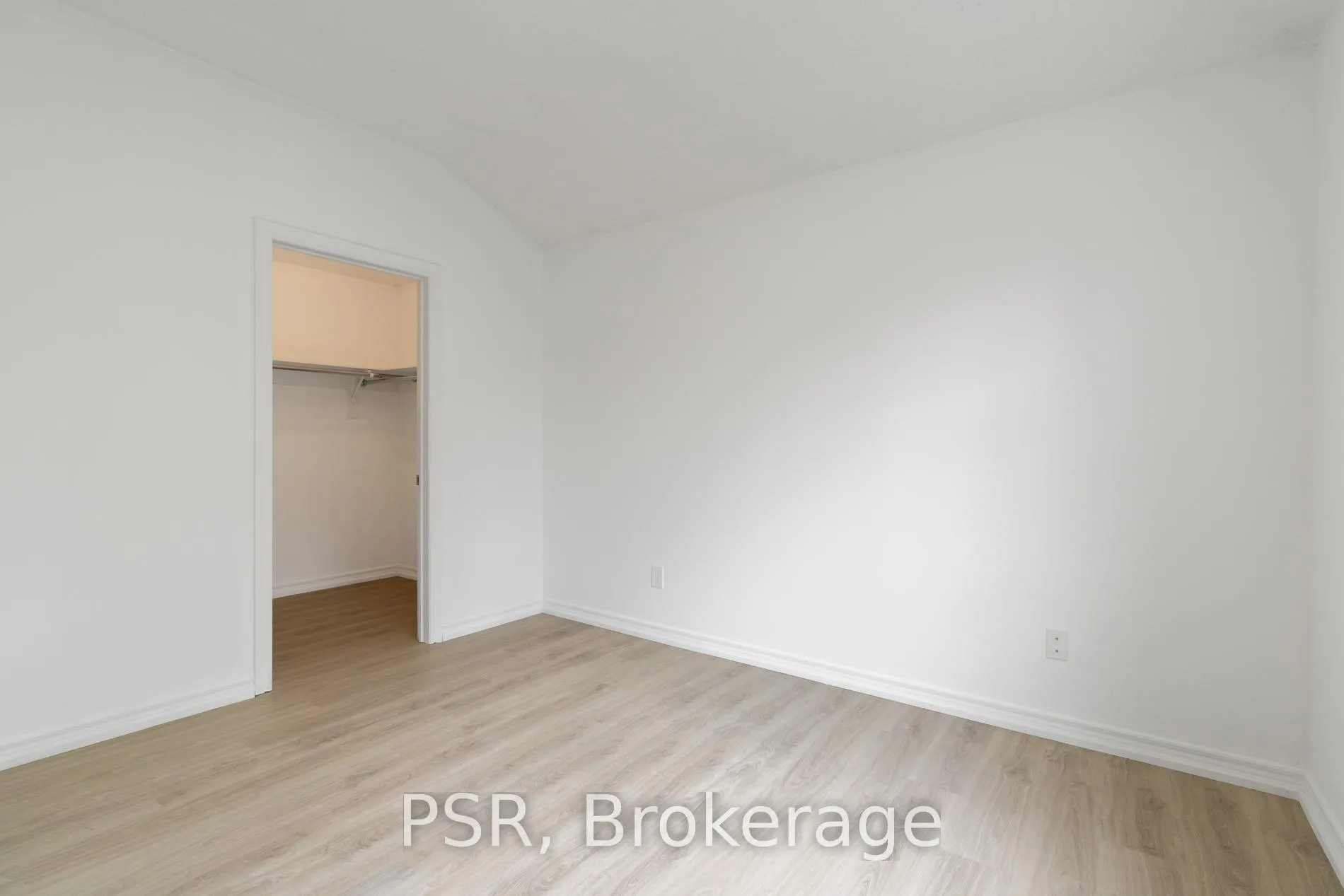 Photo 16 of Unit CH3, 1355 Bayview Avenue, Toronto, Leaside — HOMEH