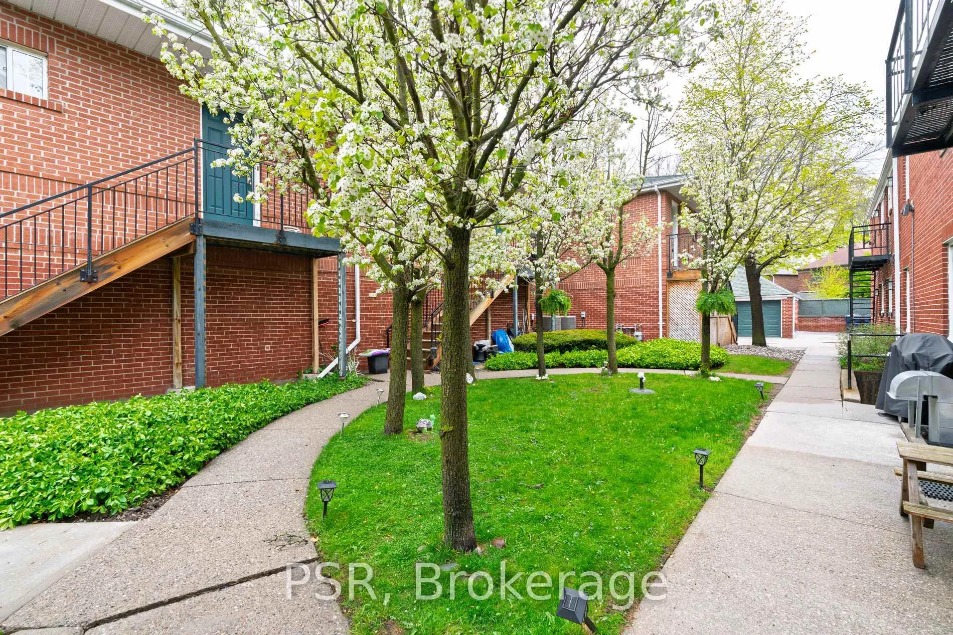 Photo 25 of Unit CH3, 1355 Bayview Avenue, Toronto, Leaside — HOMEH