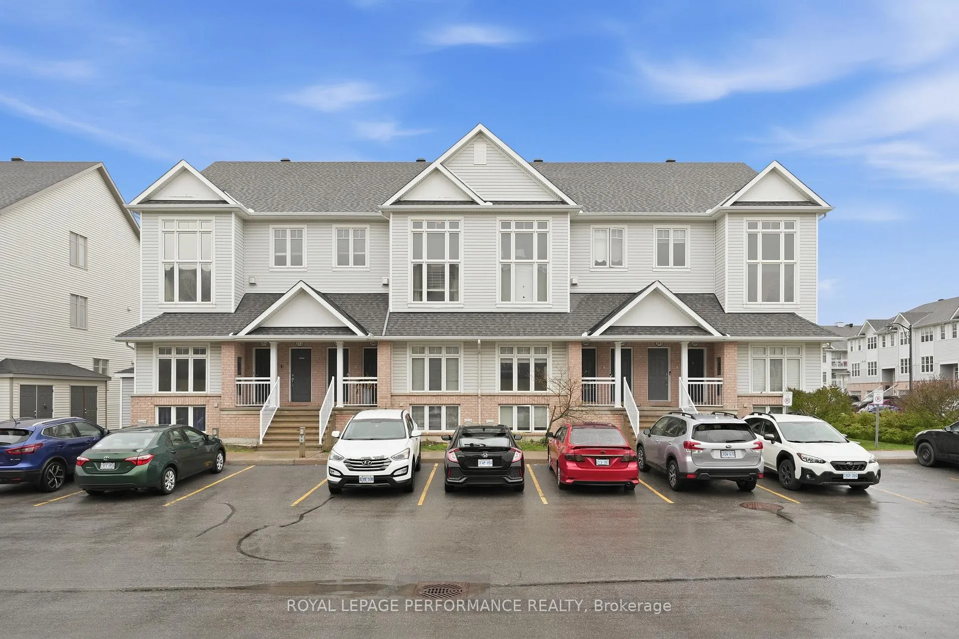 Photo 1 of 302 Galston, Ottawa, Mer Bleue/Bradley Estates/Anderson Park — HOMEH