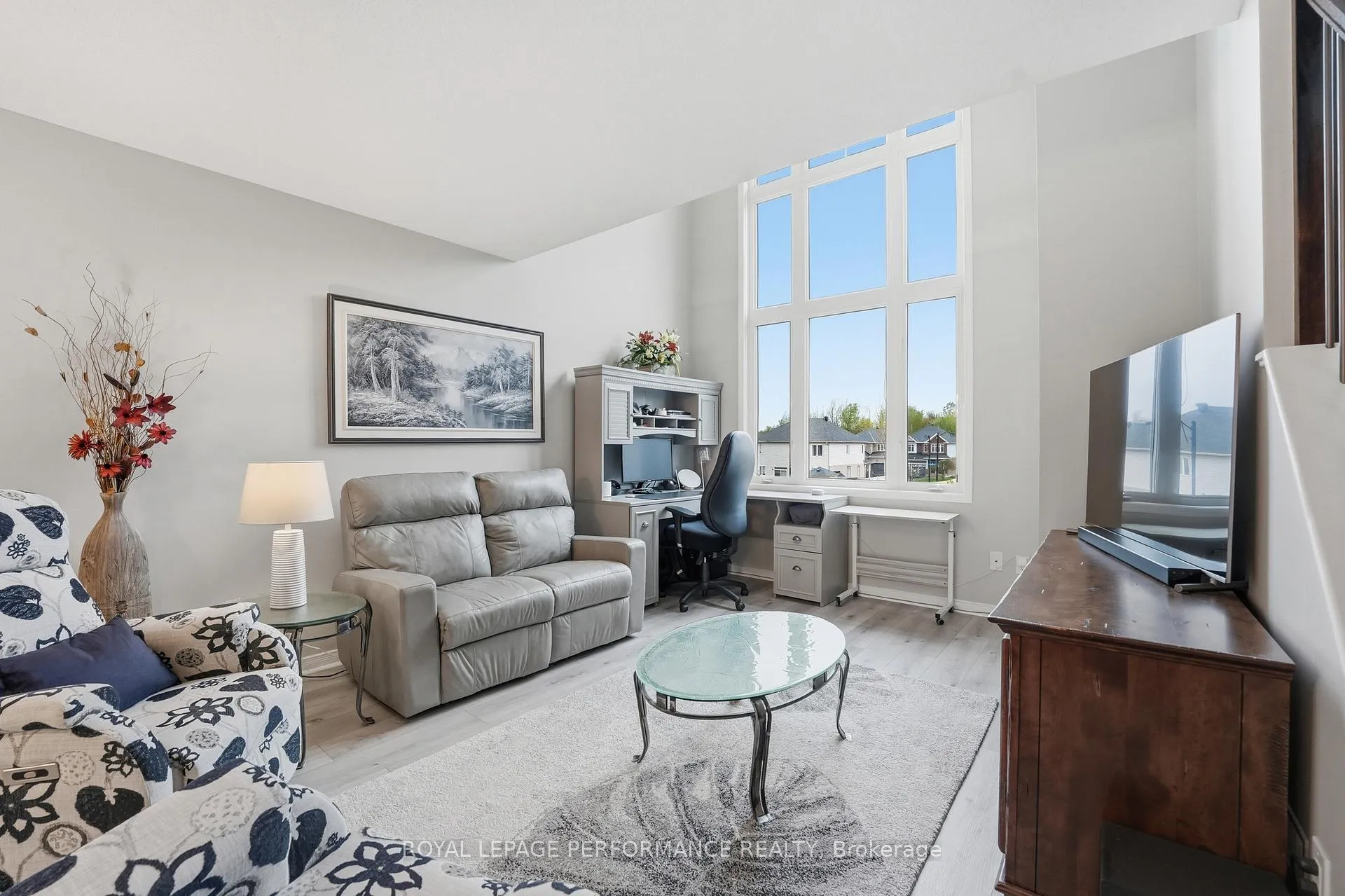 Photo 7 of 302 Galston, Ottawa, Mer Bleue/Bradley Estates/Anderson Park — HOMEH