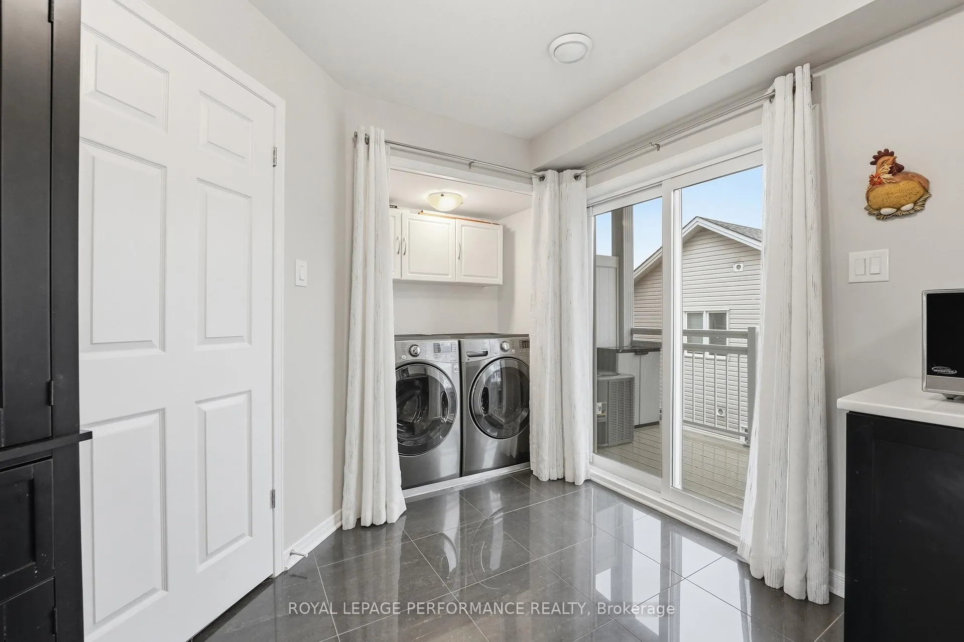 Photo 19 of 302 Galston, Ottawa, Mer Bleue/Bradley Estates/Anderson Park — HOMEH