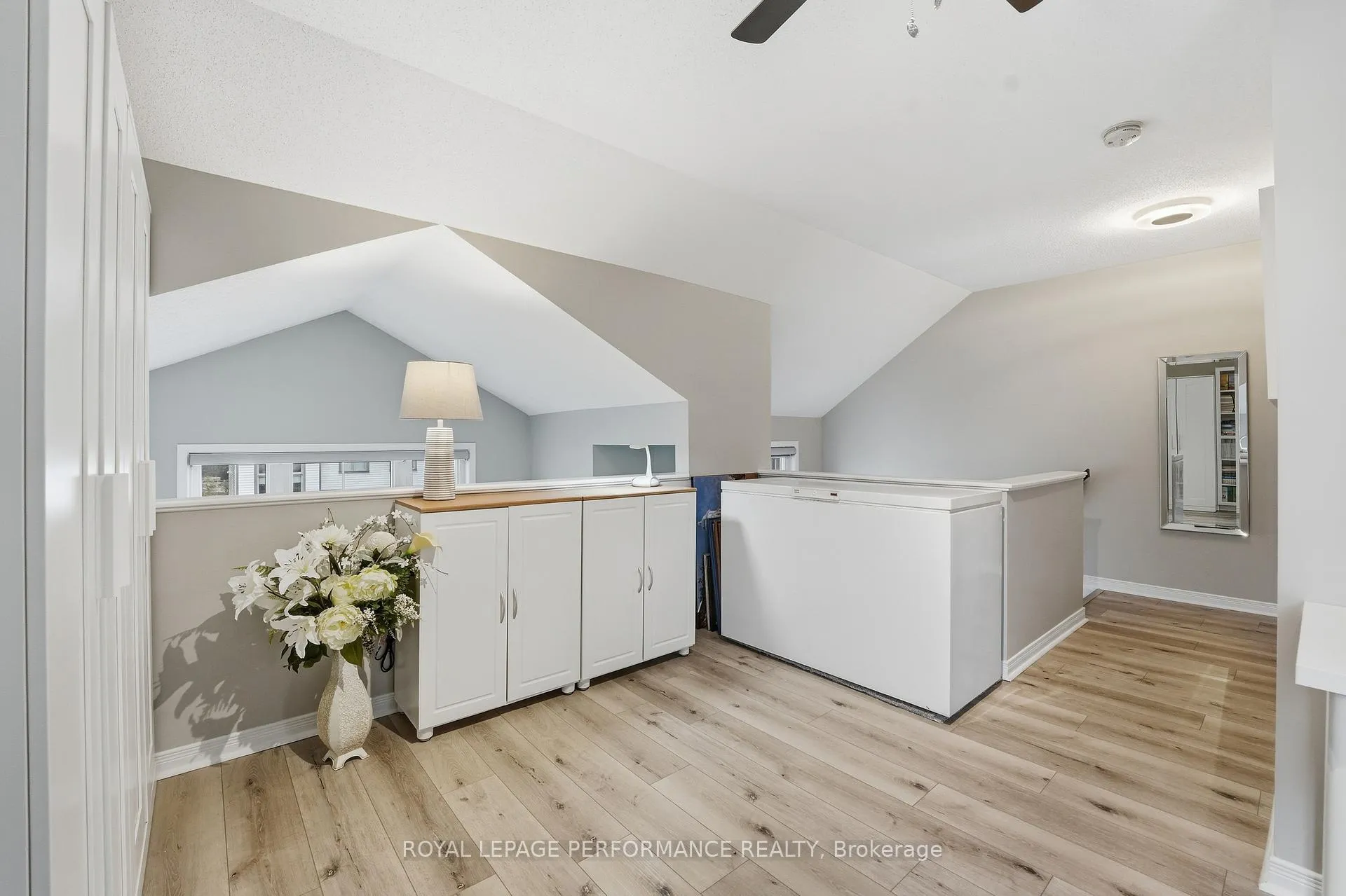 Photo 23 of 302 Galston, Ottawa, Mer Bleue/Bradley Estates/Anderson Park — HOMEH