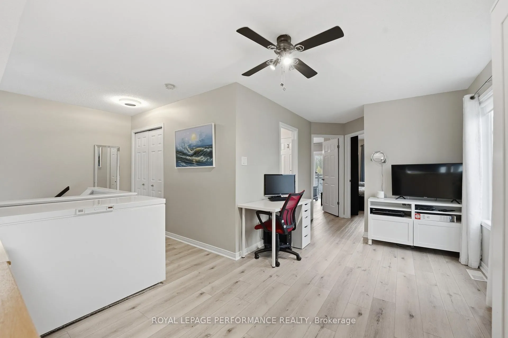 Photo 25 of 302 Galston, Ottawa, Mer Bleue/Bradley Estates/Anderson Park — HOMEH