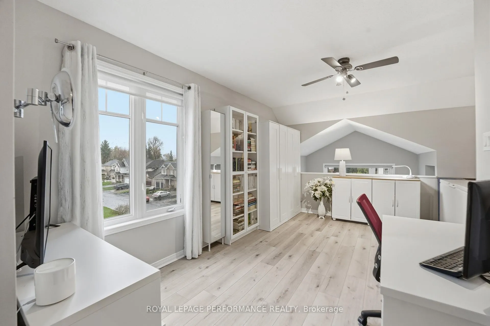 Photo 32 of 302 Galston, Ottawa, Mer Bleue/Bradley Estates/Anderson Park — HOMEH
