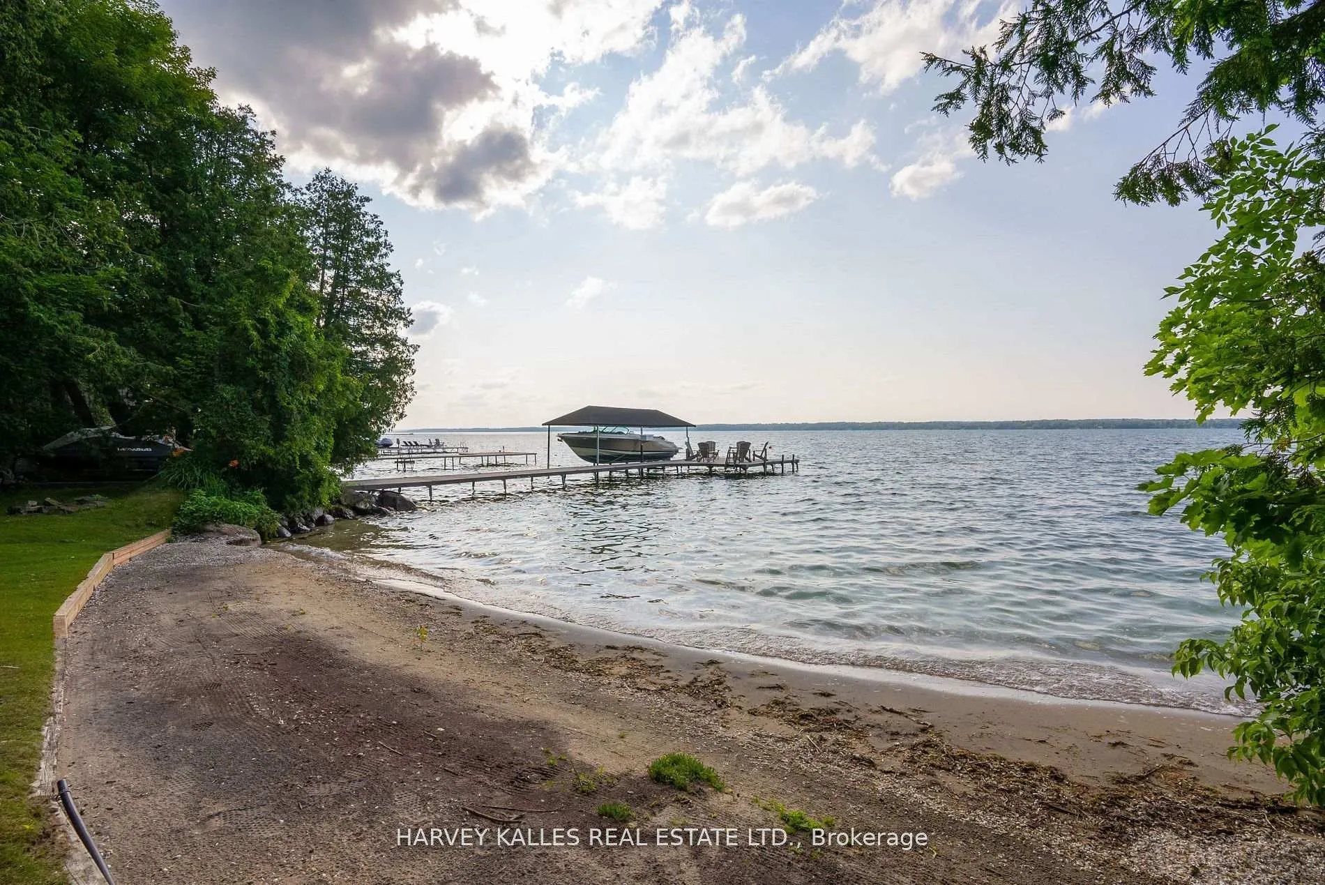 Photo 14 of 22 Gooch Park Drive, Innisfil, Rural Innisfil — HOMEH