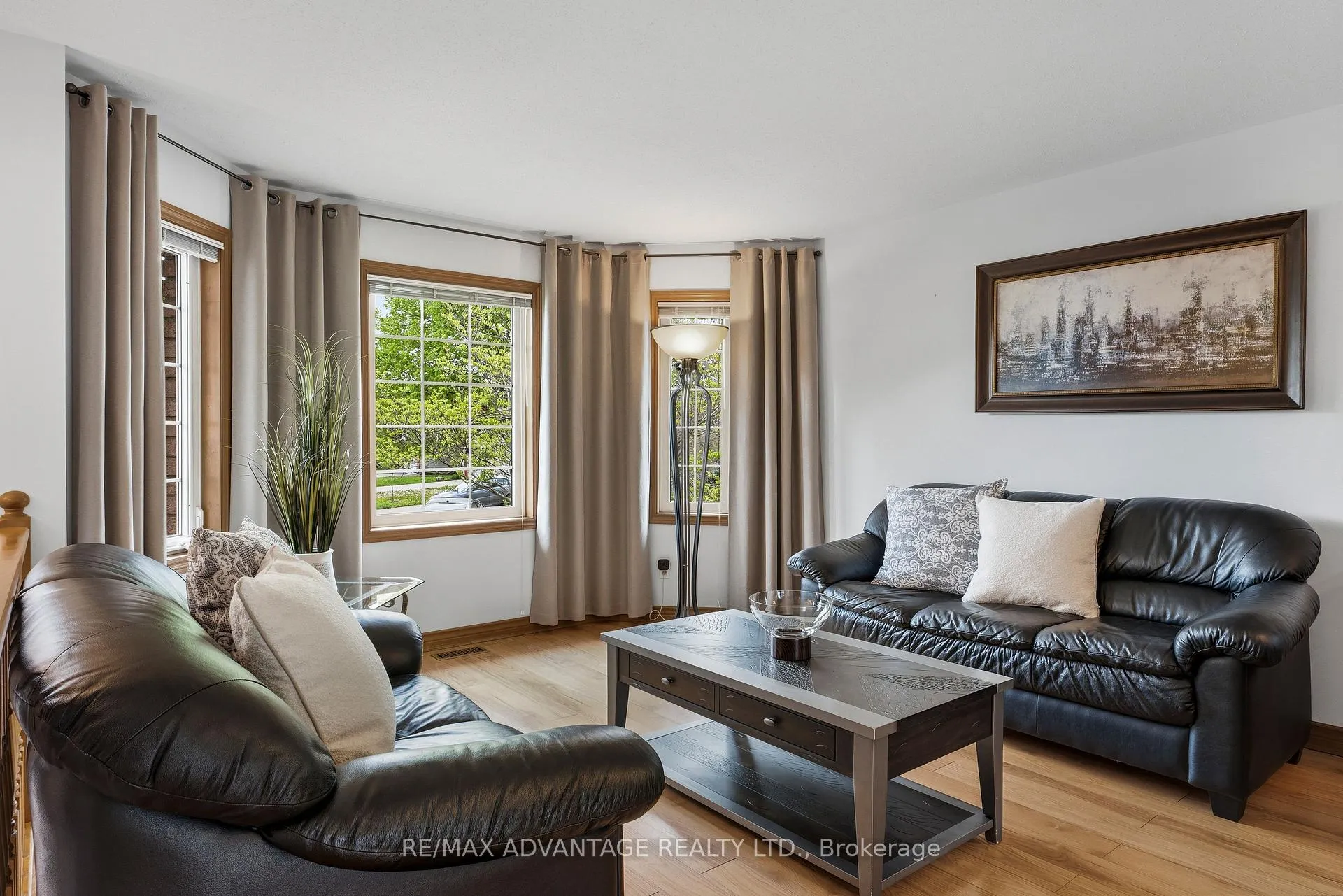 Photo 7 of 1978 Fuller Crescent, Windsor — HOMEH
