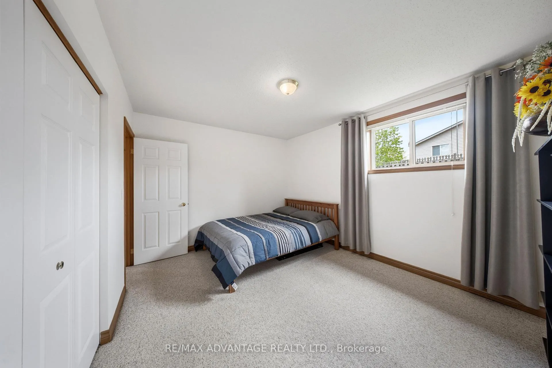 Photo 35 of 1978 Fuller Crescent, Windsor — HOMEH