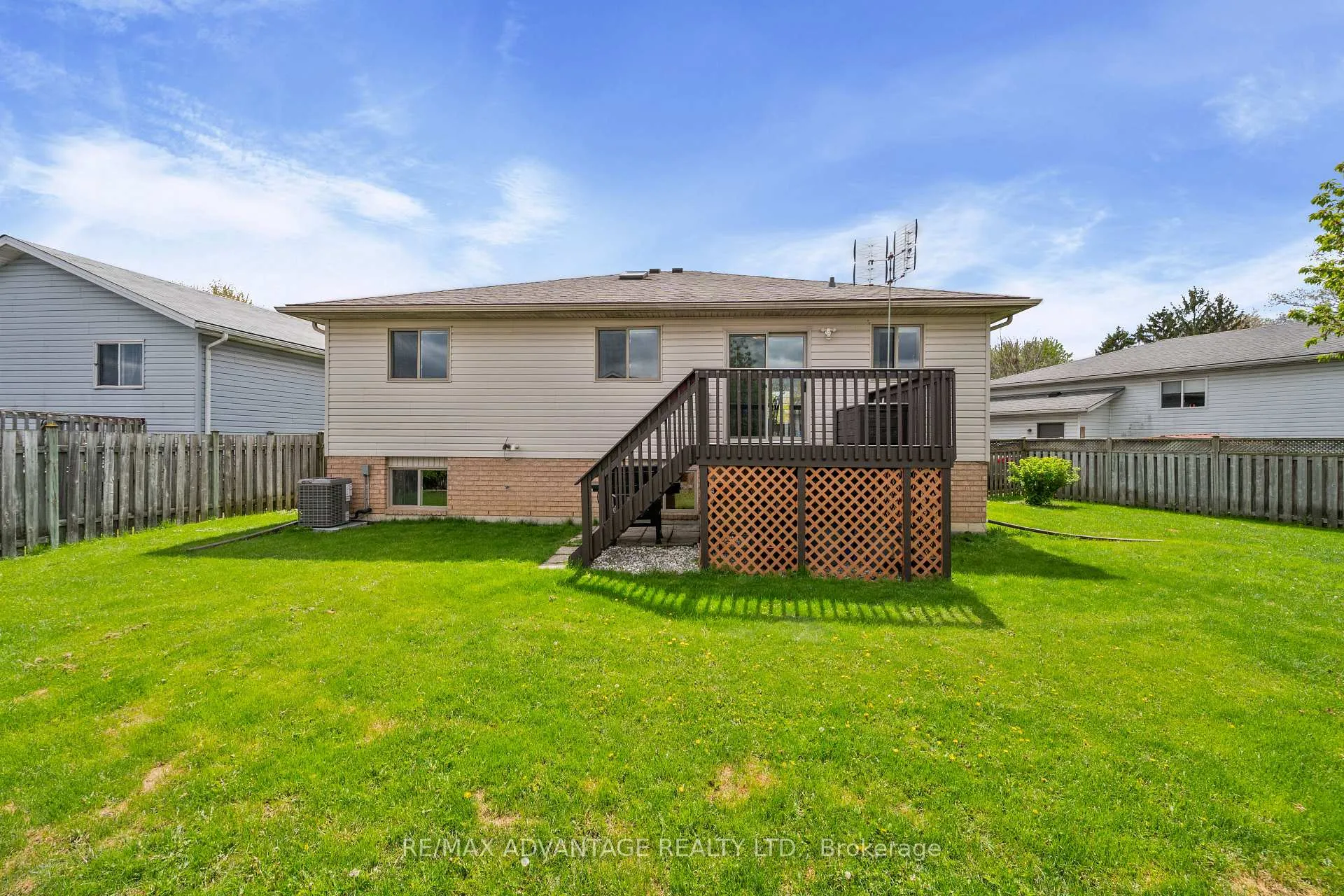 Photo 41 of 1978 Fuller Crescent, Windsor — HOMEH