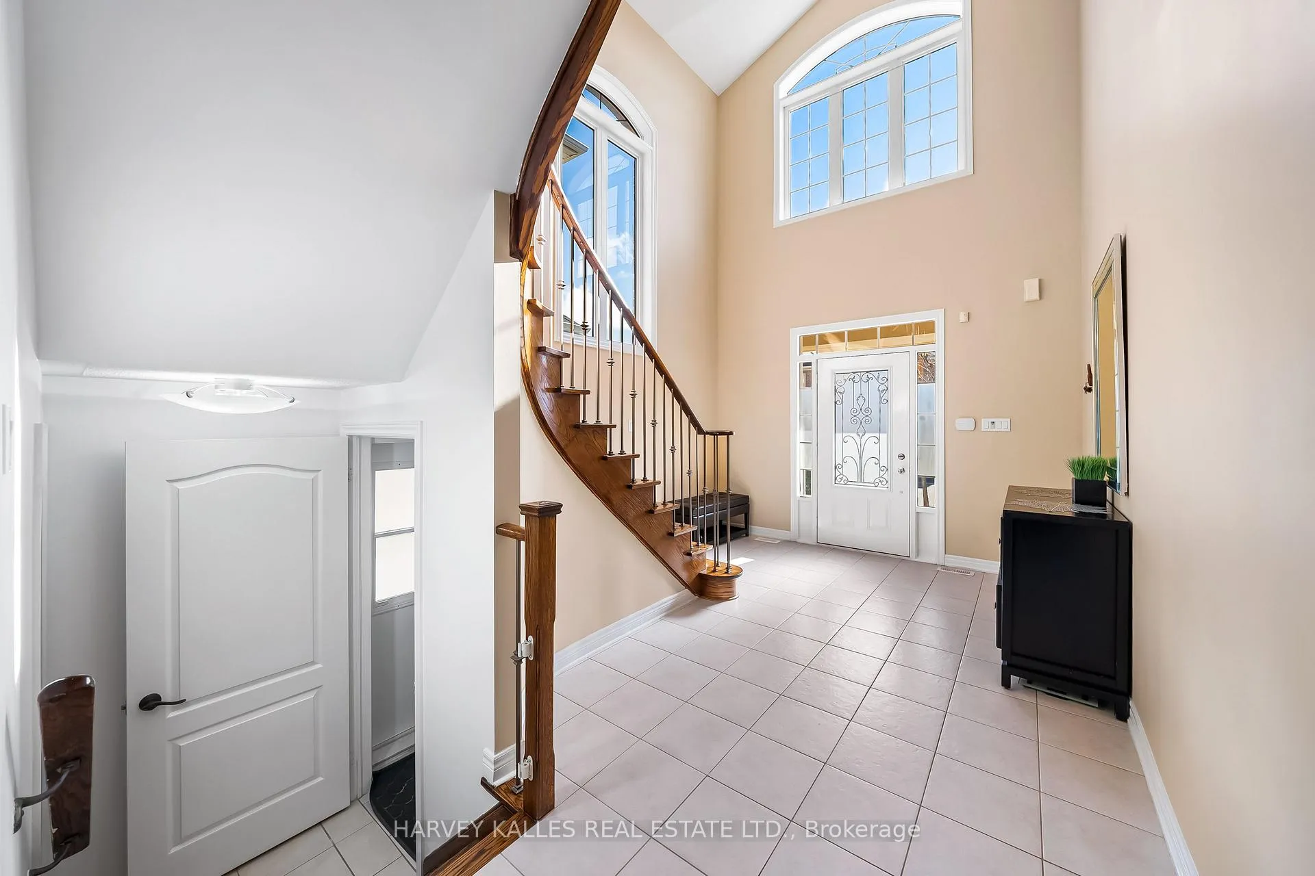 Photo 3 of 36 Boundbrook Drive, Brampton, Northwest Sandalwood Parkway — HOMEH