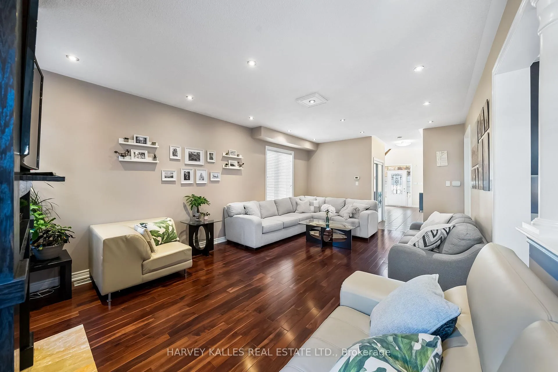 Photo 6 of 36 Boundbrook Drive, Brampton, Northwest Sandalwood Parkway — HOMEH