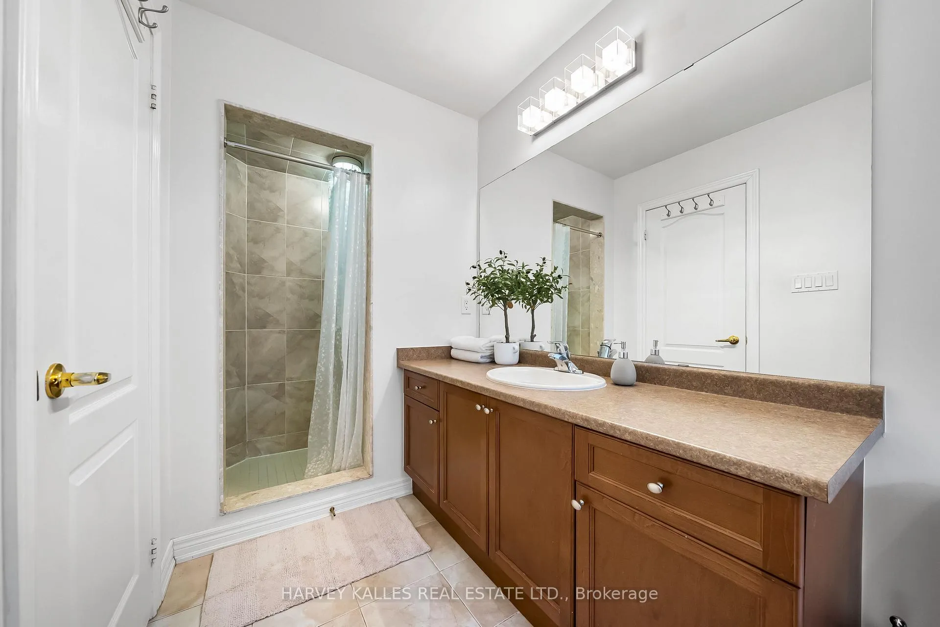 Photo 28 of 36 Boundbrook Drive, Brampton, Northwest Sandalwood Parkway — HOMEH