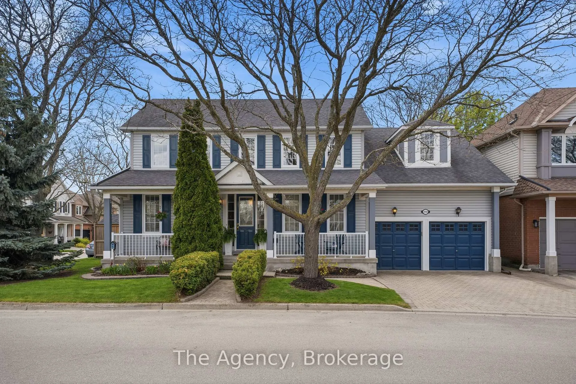 Photo 3 of 2112 Novis Way, Burlington, Orchard — HOMEH