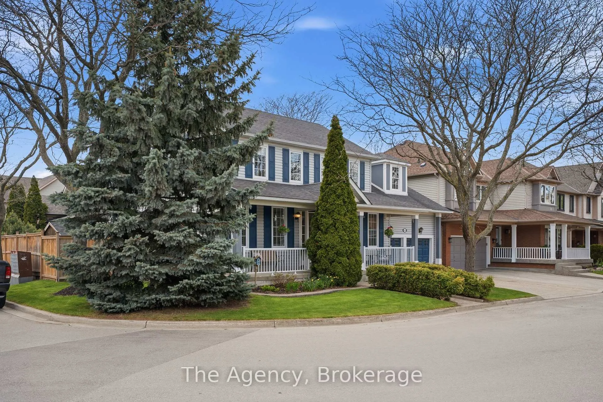 Photo 5 of 2112 Novis Way, Burlington, Orchard — HOMEH