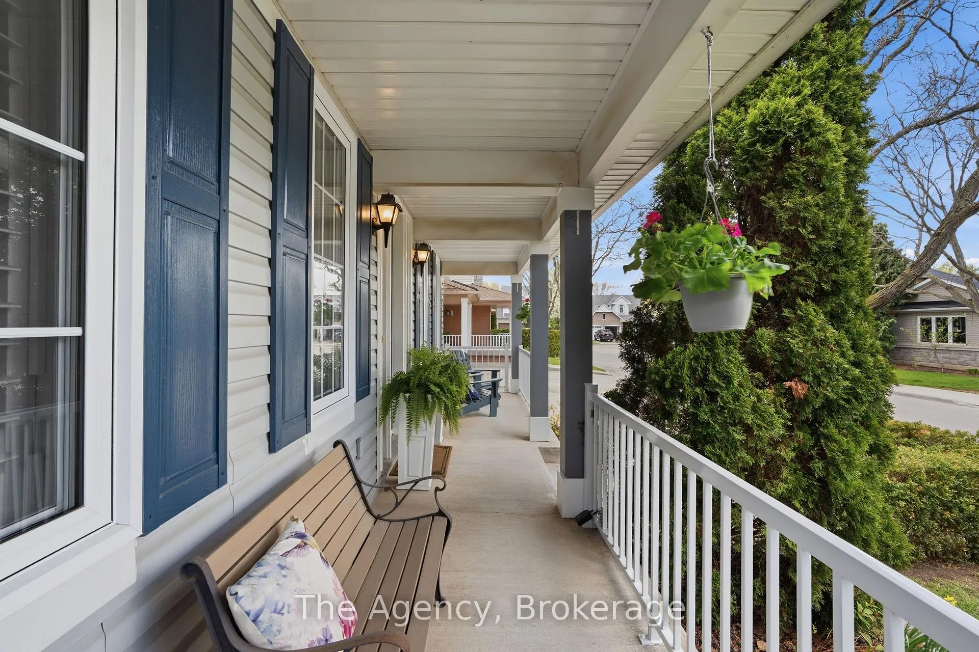 Photo 6 of 2112 Novis Way, Burlington, Orchard — HOMEH