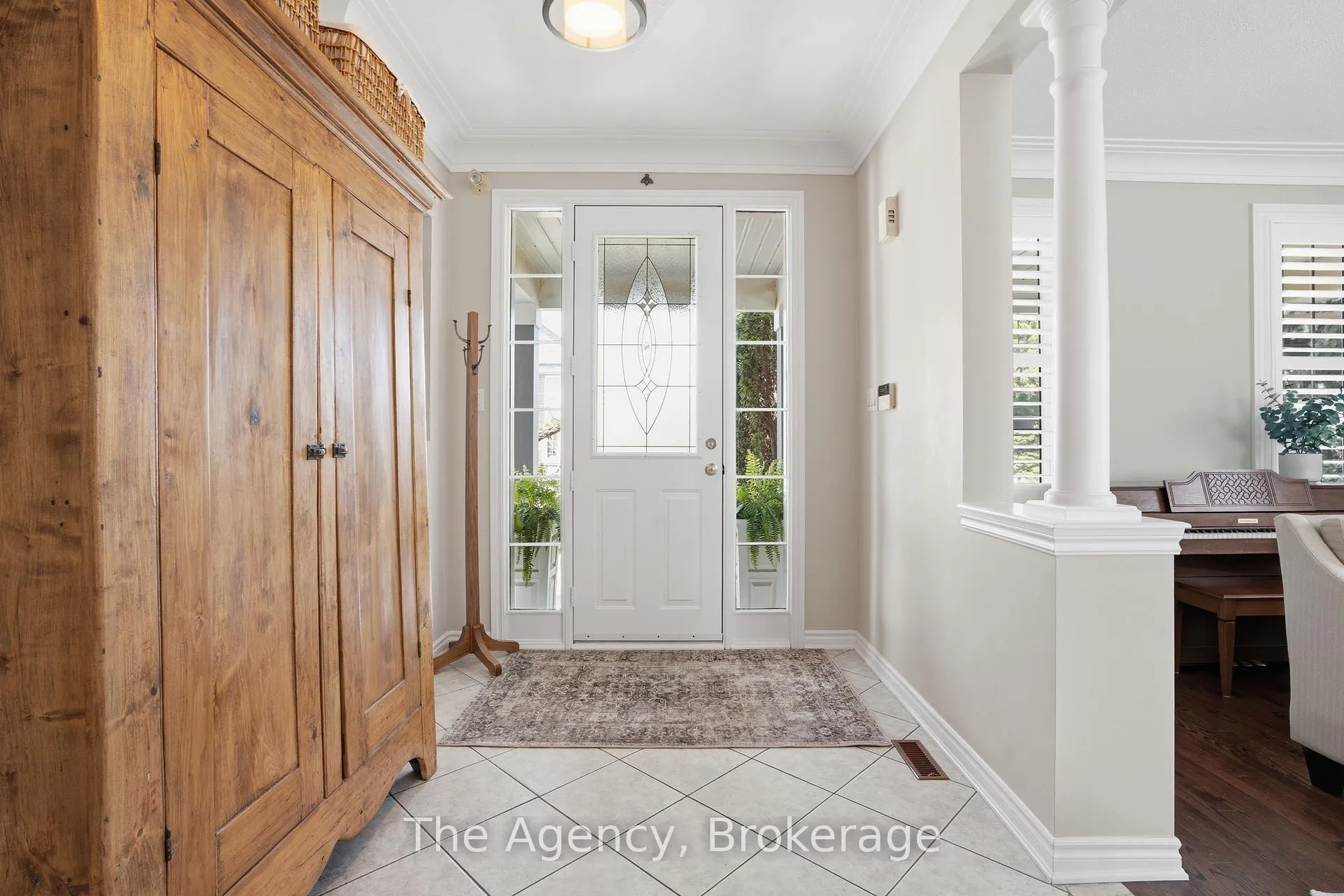 Photo 7 of 2112 Novis Way, Burlington, Orchard — HOMEH