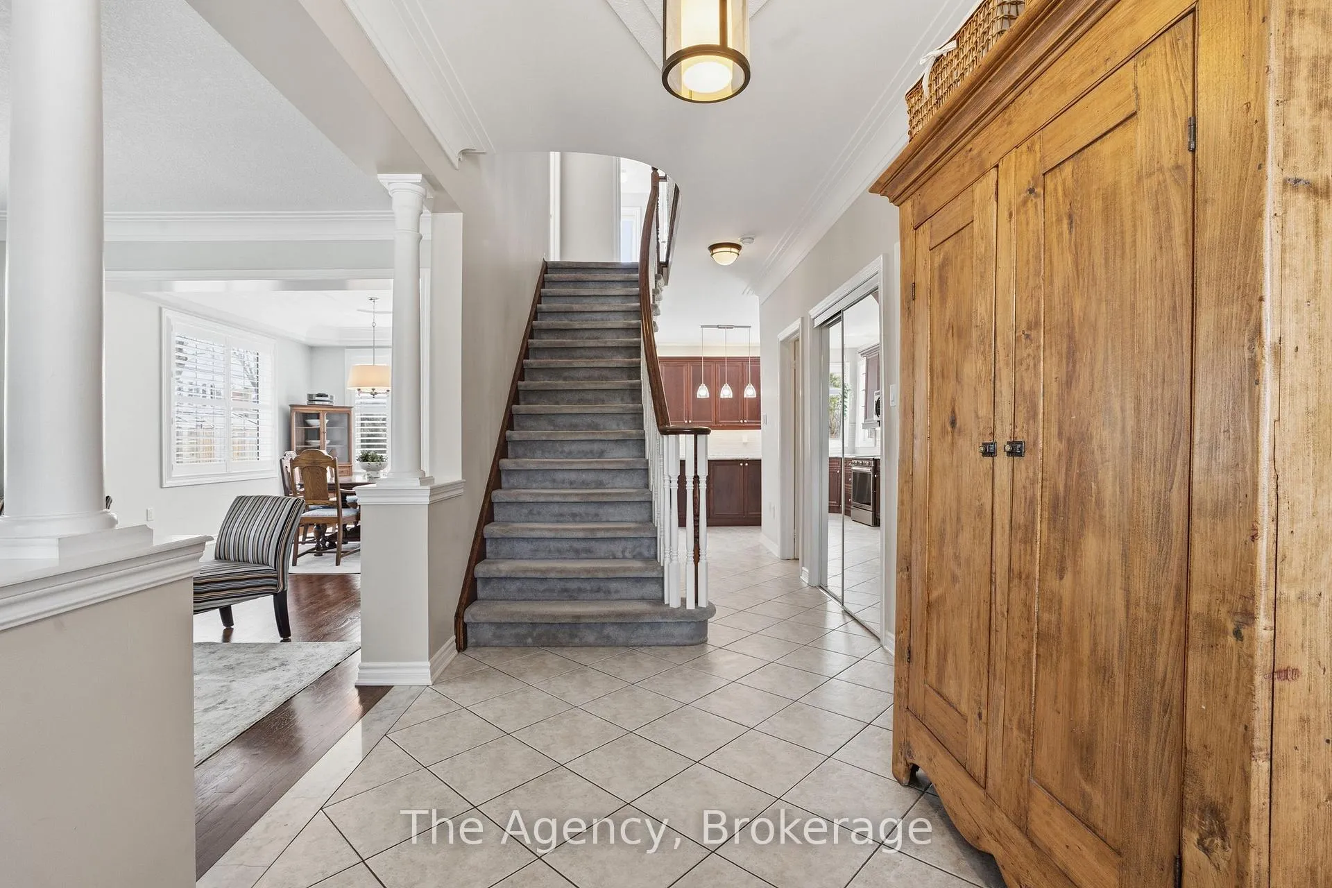 Photo 8 of 2112 Novis Way, Burlington, Orchard — HOMEH
