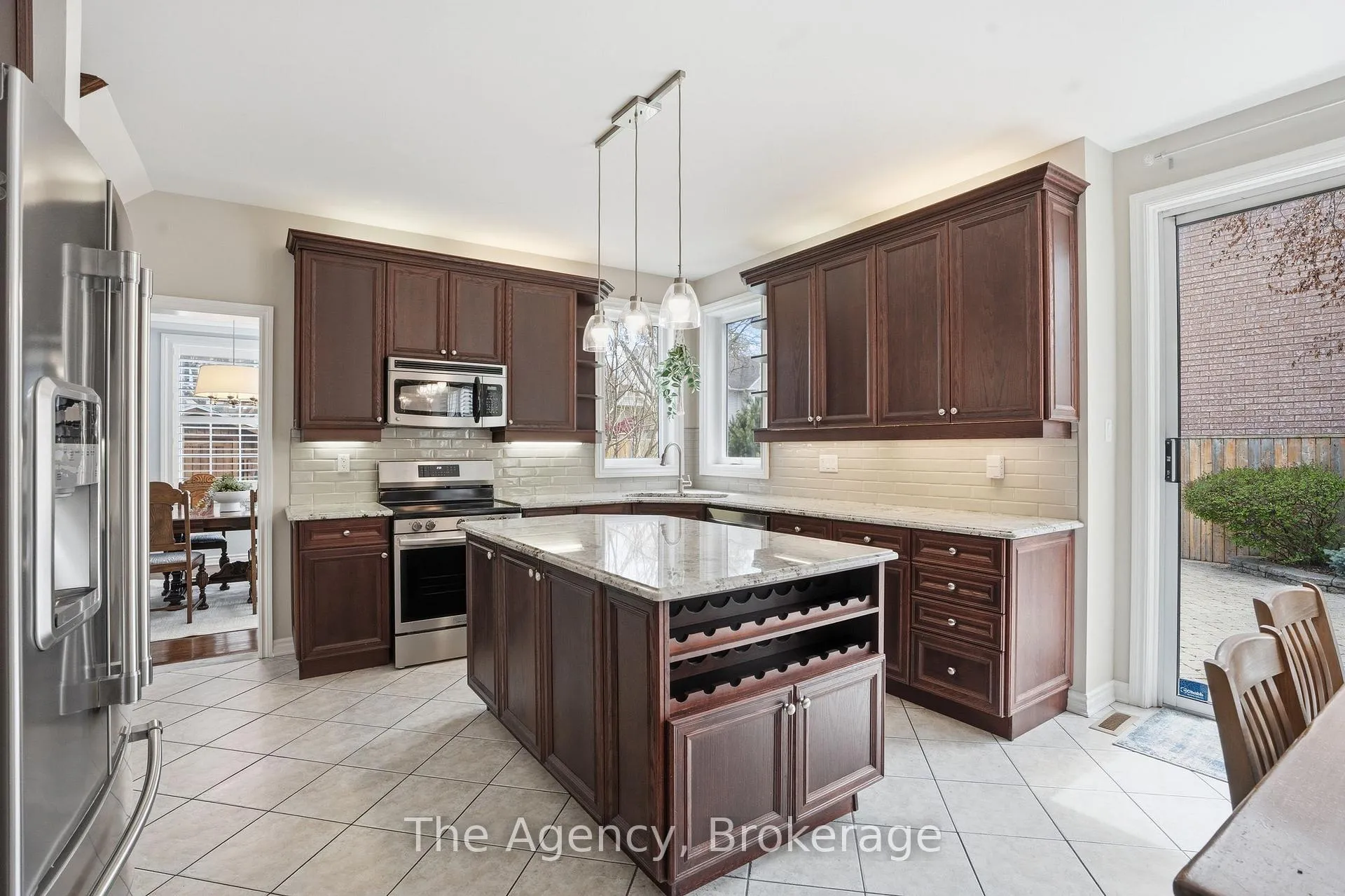 Photo 16 of 2112 Novis Way, Burlington, Orchard — HOMEH