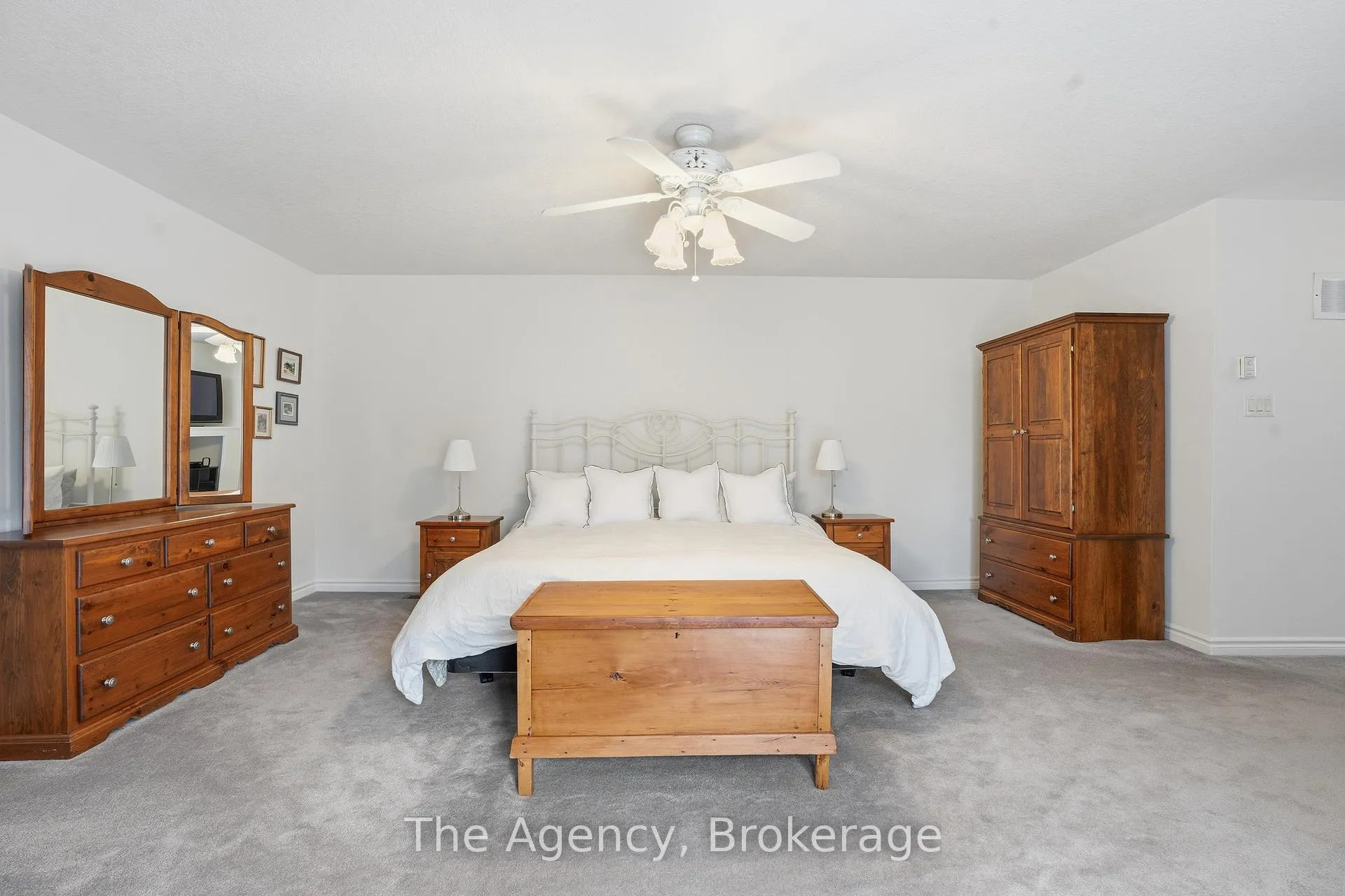 Photo 21 of 2112 Novis Way, Burlington, Orchard — HOMEH