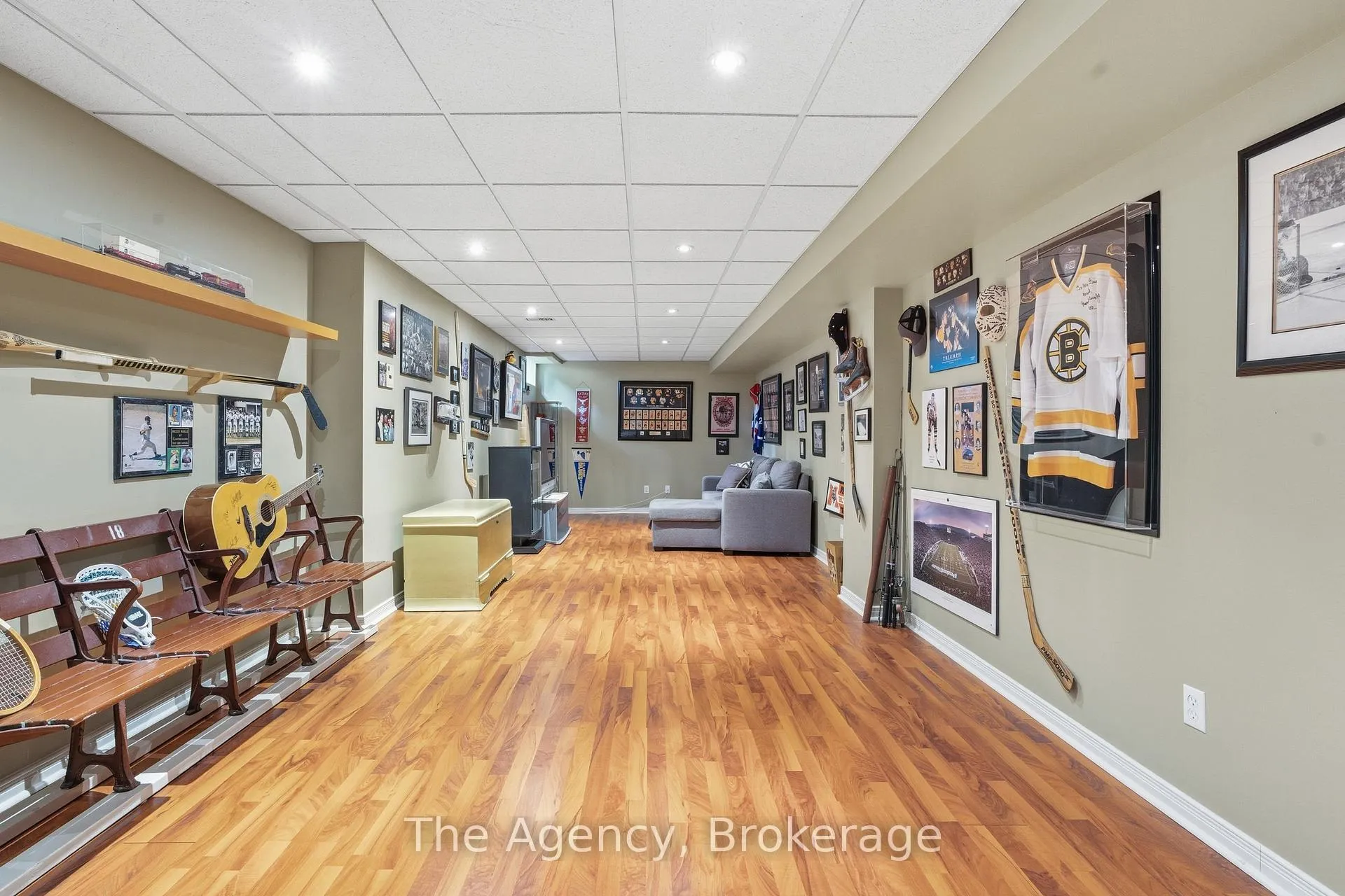 Photo 33 of 2112 Novis Way, Burlington, Orchard — HOMEH