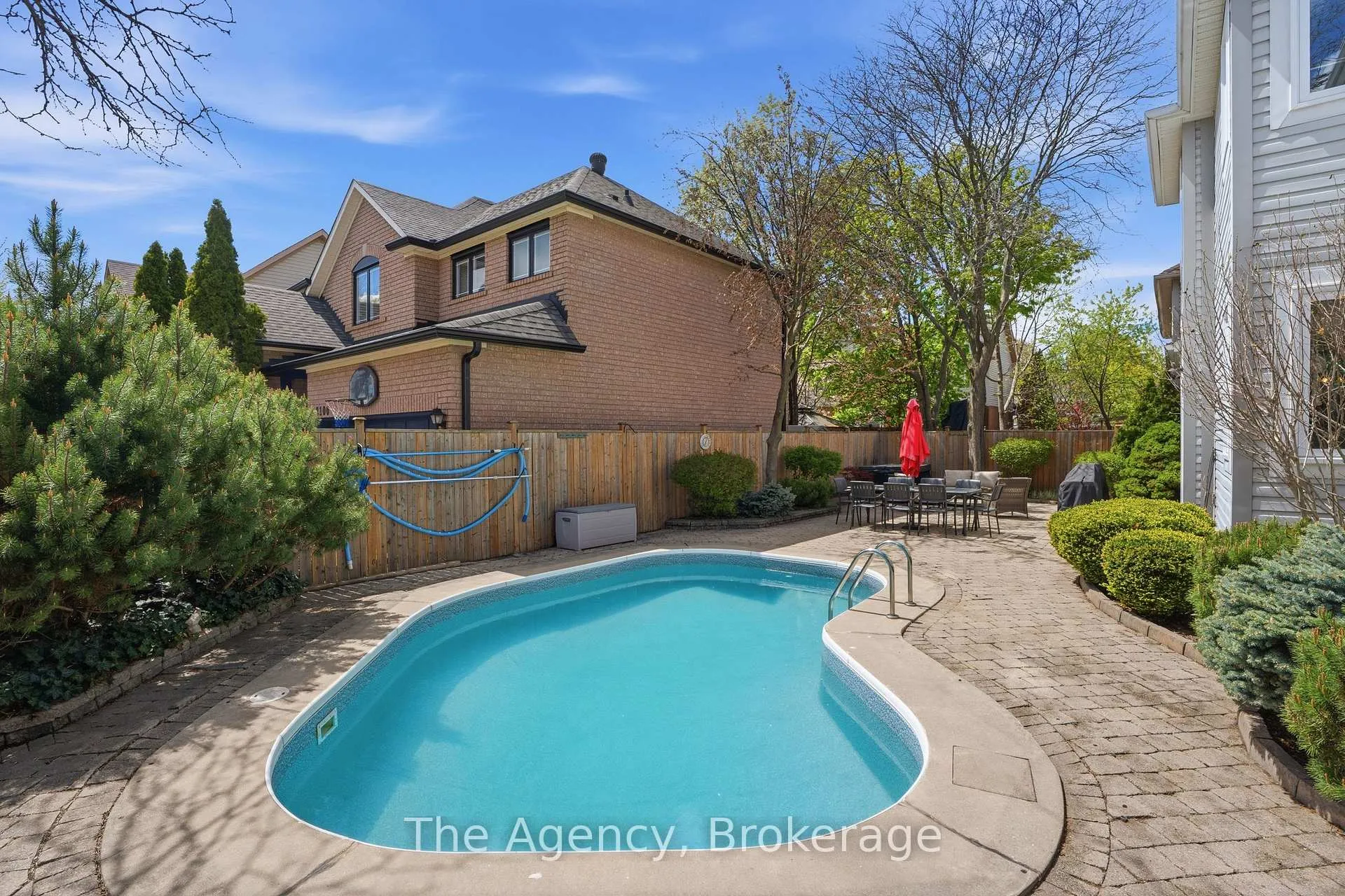 Photo 37 of 2112 Novis Way, Burlington, Orchard — HOMEH