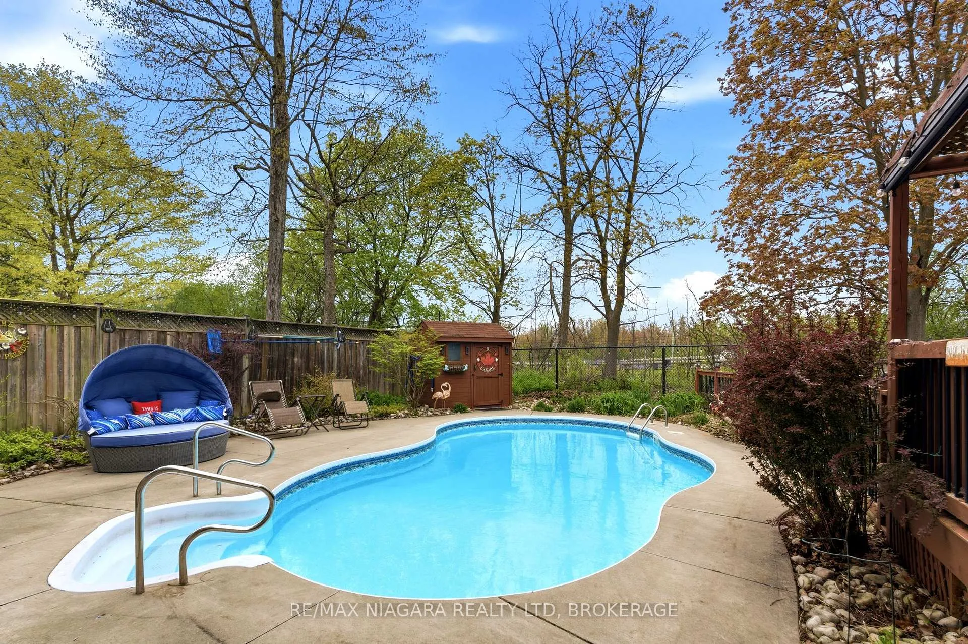 Photo 3 of 67 Dalewood Drive, Kitchener — HOMEH