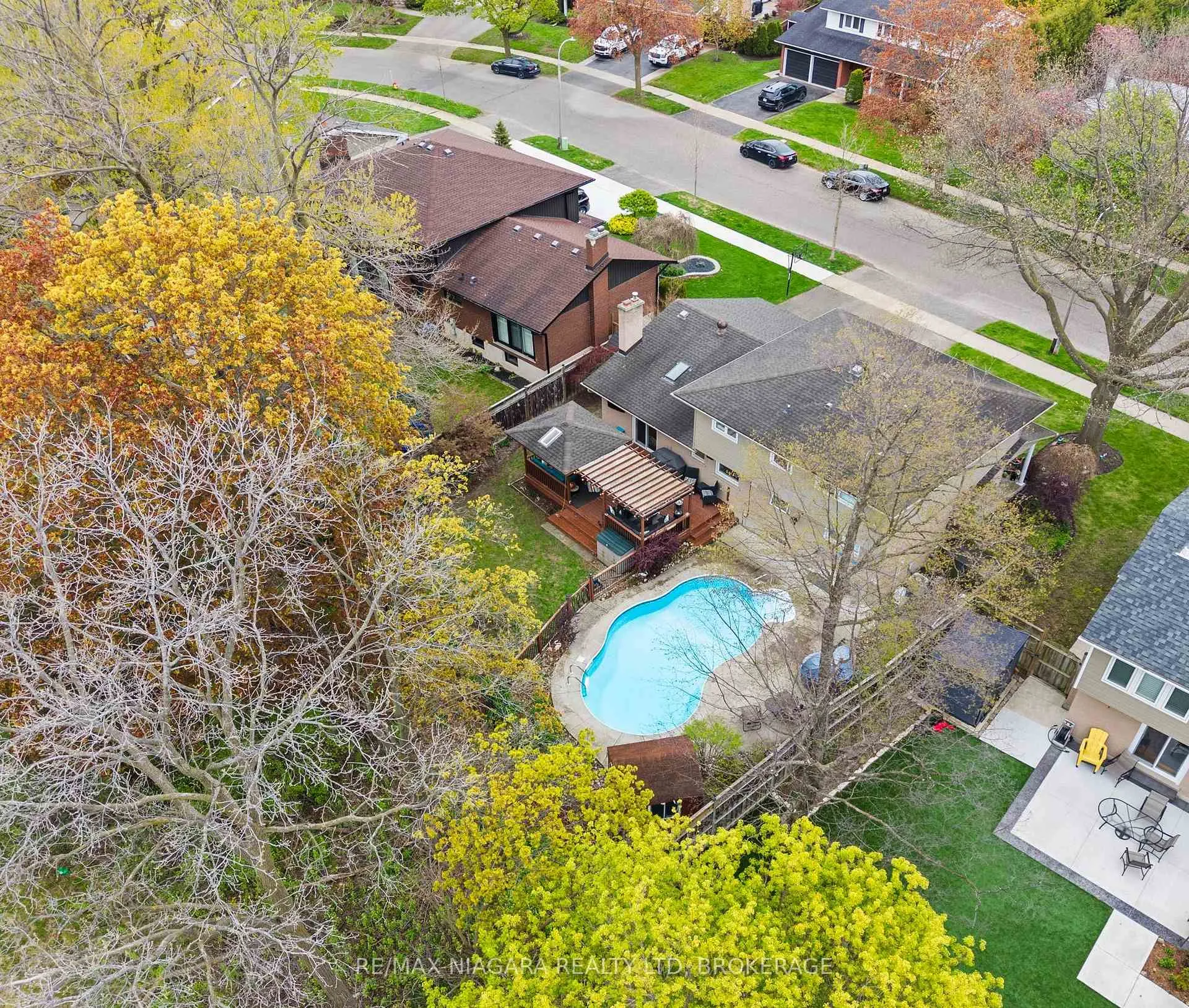 Photo 6 of 67 Dalewood Drive, Kitchener — HOMEH
