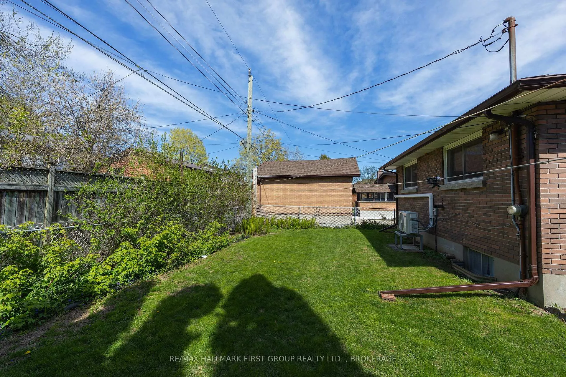 Photo 4 of 71 Morenz Crescent, Kingston, Rideau — HOMEH