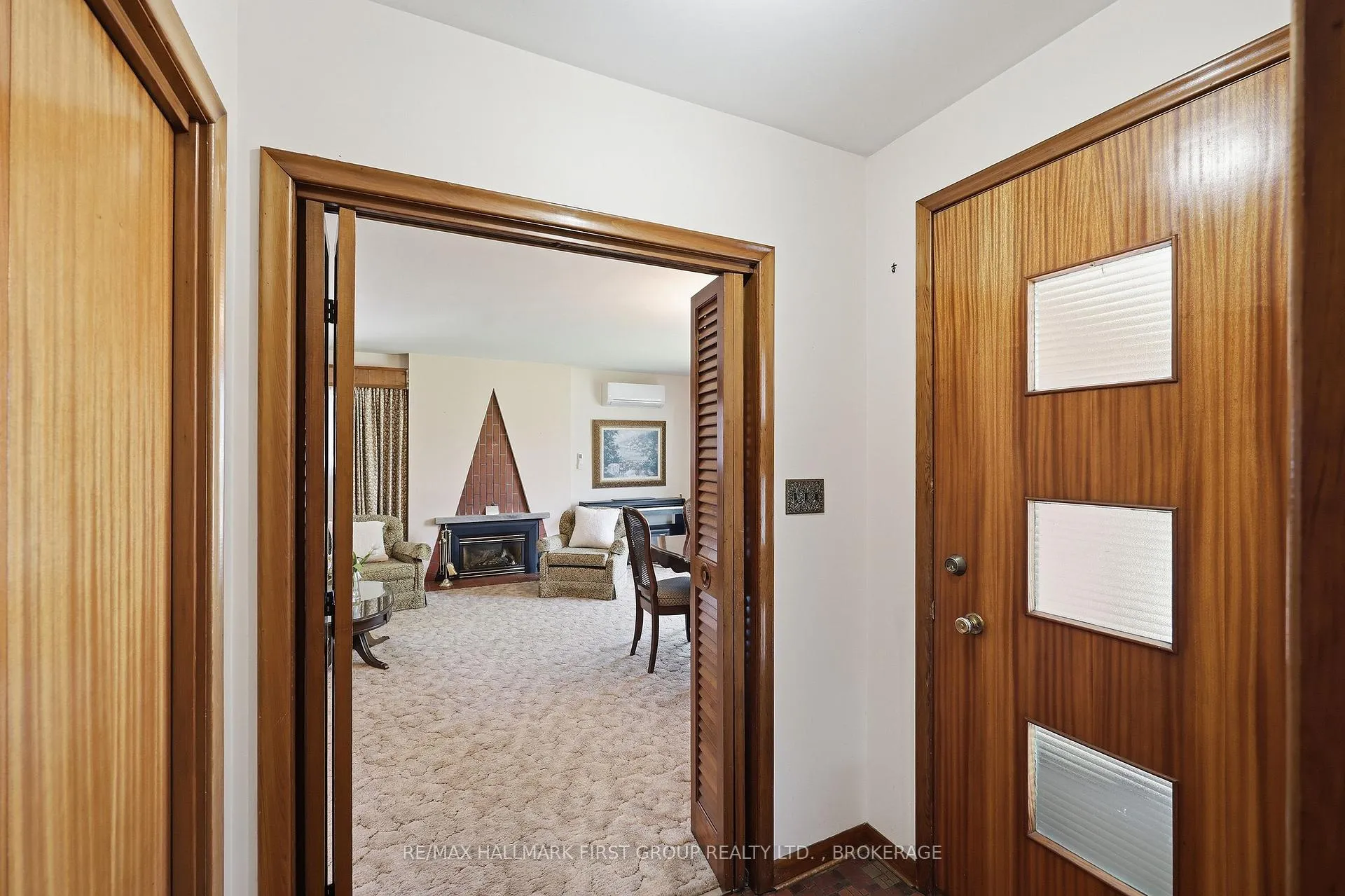 Photo 10 of 71 Morenz Crescent, Kingston, Rideau — HOMEH