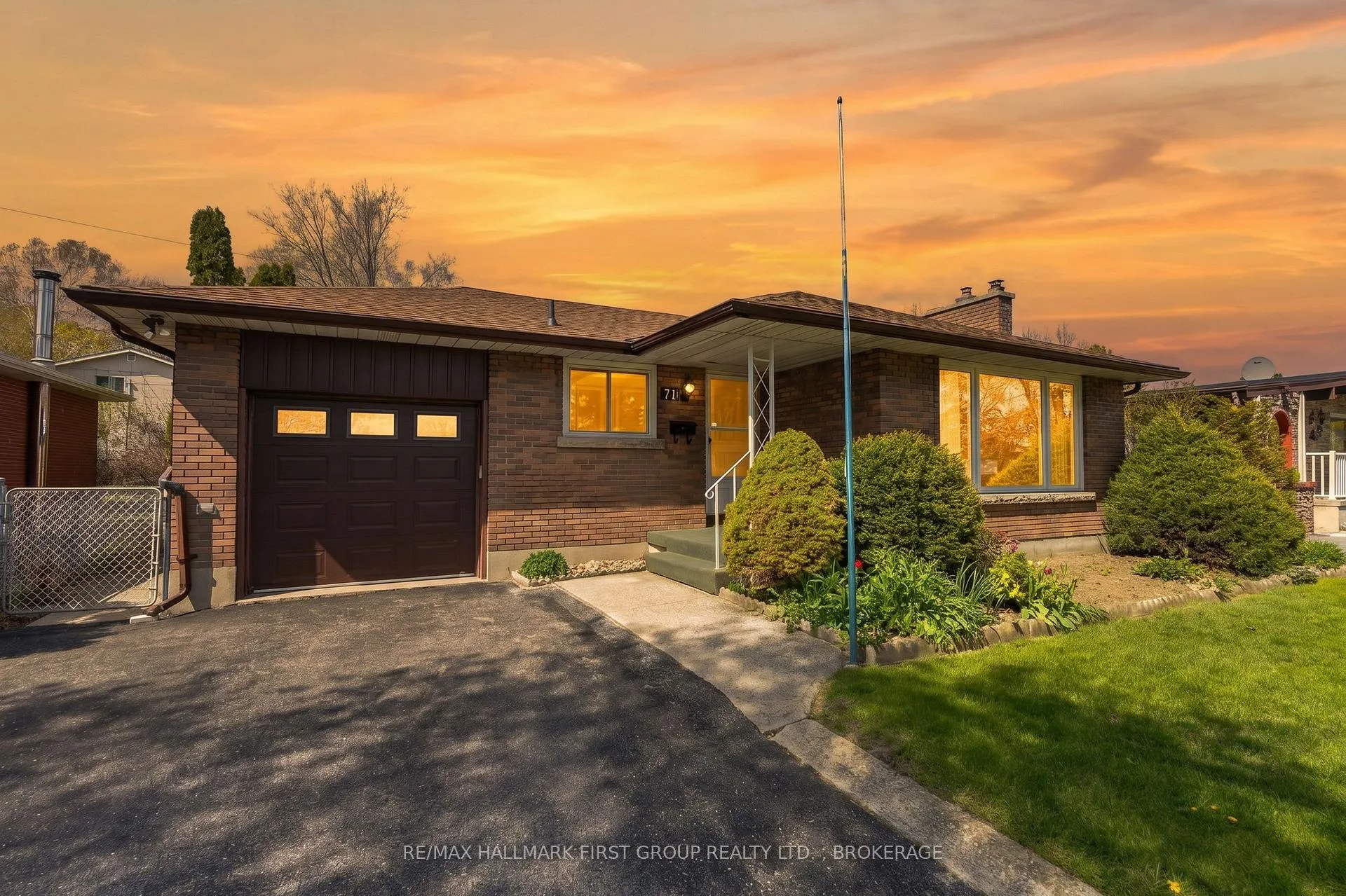 Photo 38 of 71 Morenz Crescent, Kingston, Rideau — HOMEH