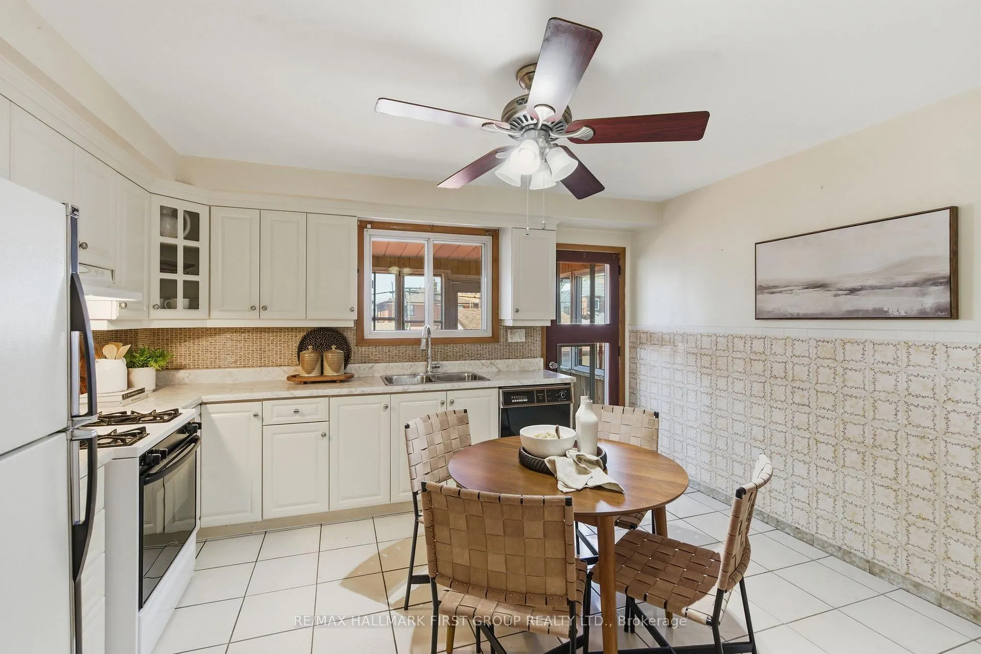 Photo 13 of 152 Mcroberts Avenue, Toronto, Corso Italia-Davenport — HOMEH