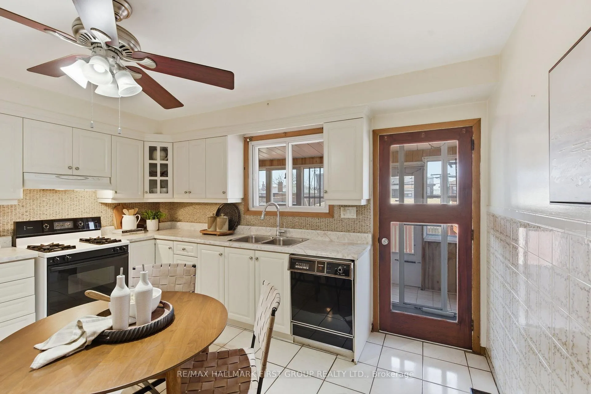 Photo 15 of 152 Mcroberts Avenue, Toronto, Corso Italia-Davenport — HOMEH