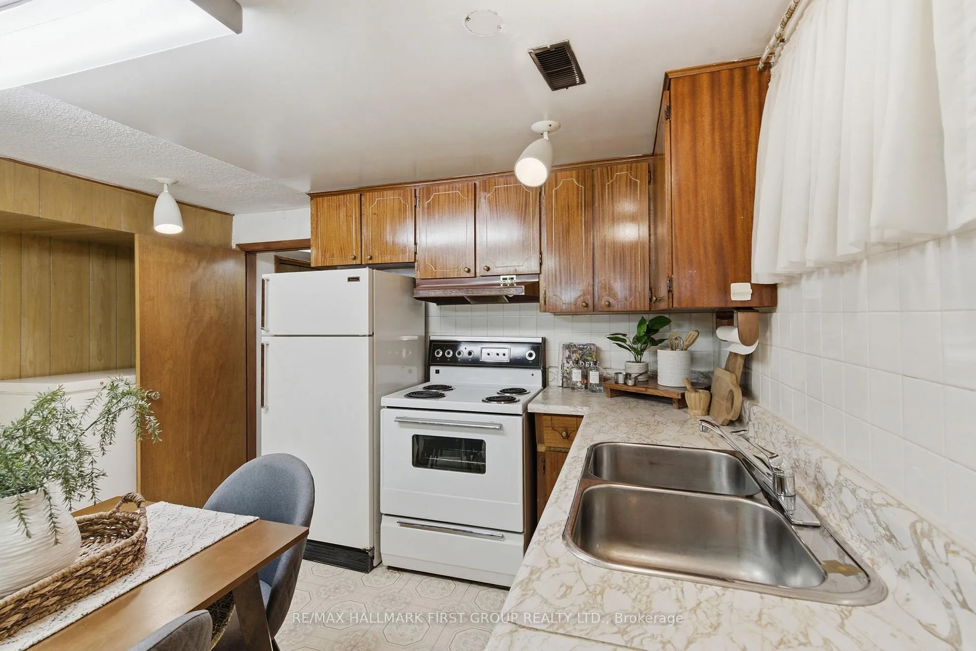 Photo 29 of 152 Mcroberts Avenue, Toronto, Corso Italia-Davenport — HOMEH